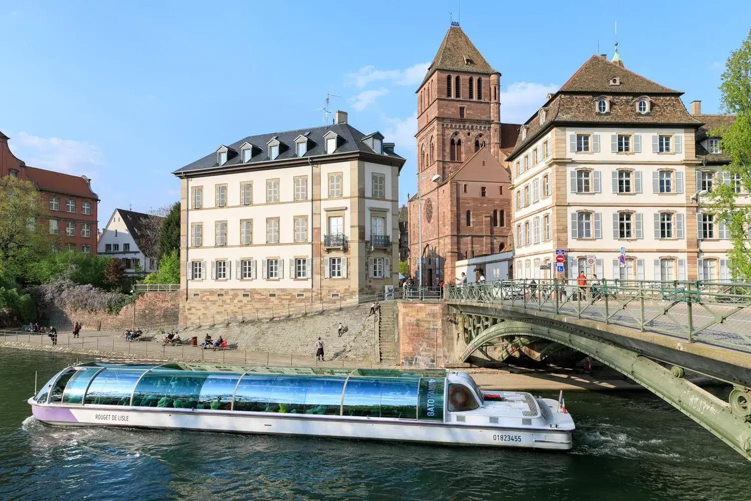 Nearby landmark, Swimming Pool in Hôtel de l'Europe by HappyCulture