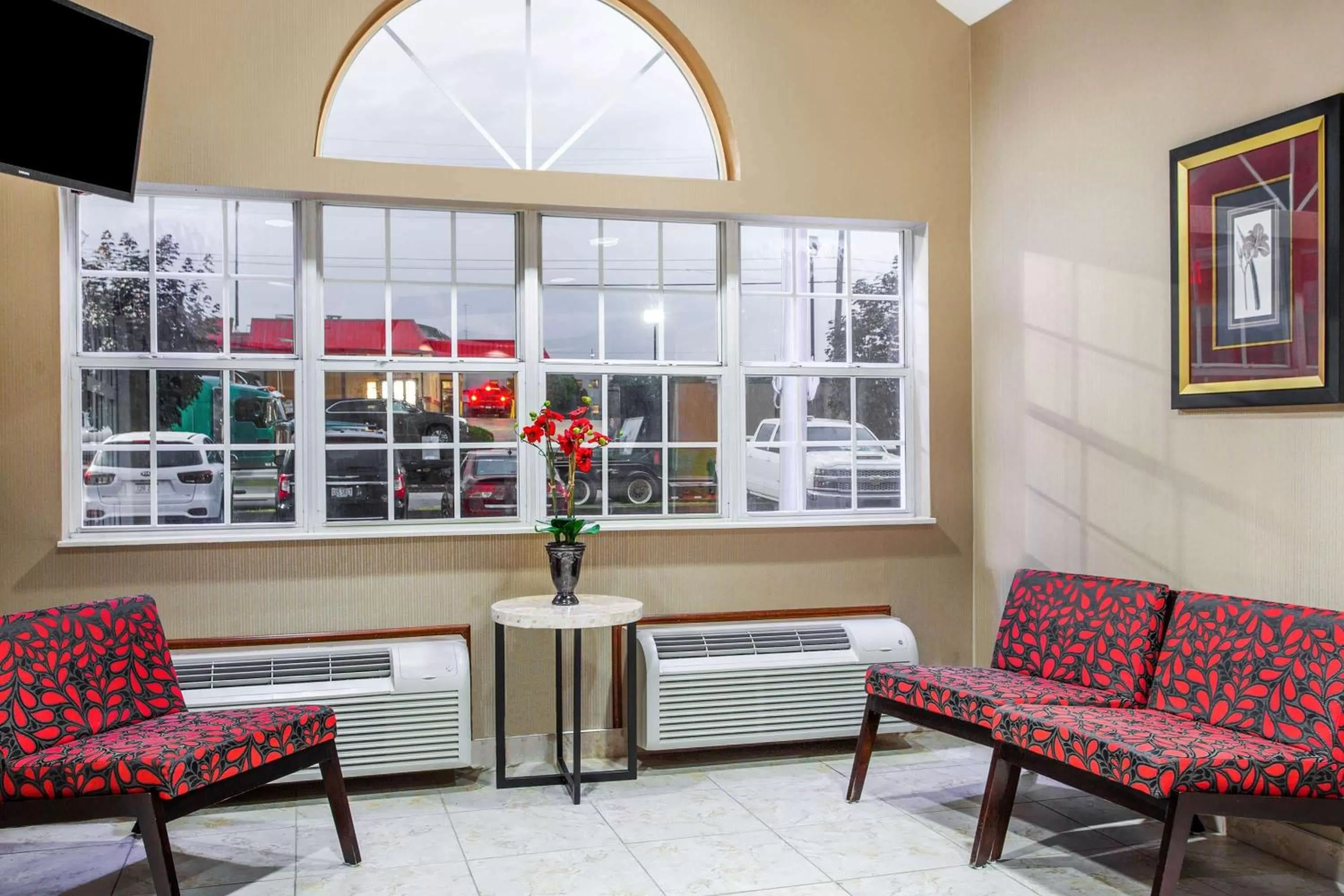 Lobby or reception in Microtel Inn & Suites by Wyndham Charleston