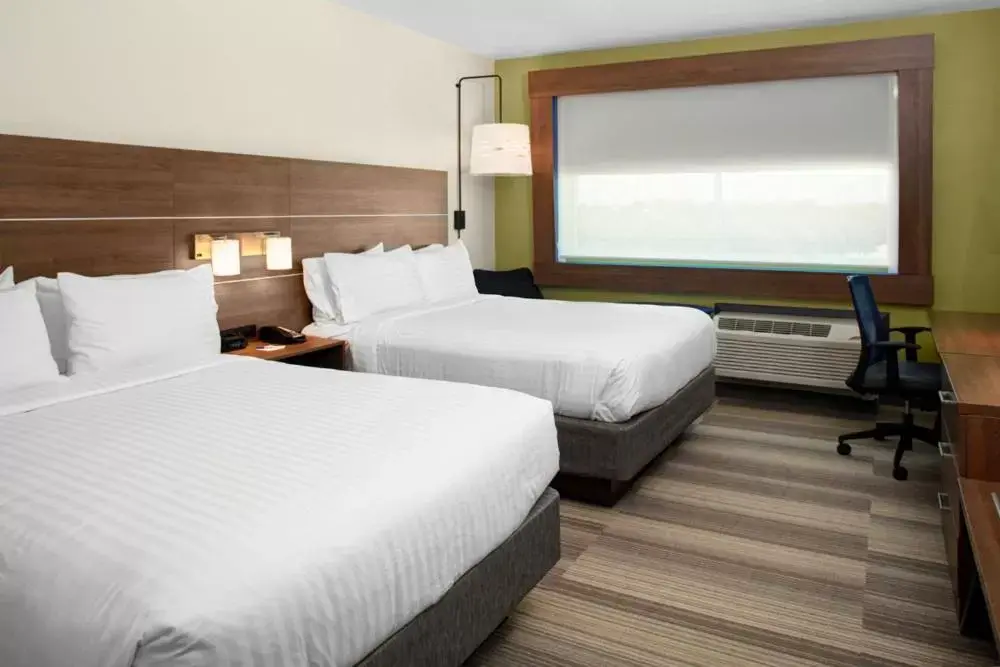 Bed in Holiday Inn Express & Suites - Houston NW - Cypress Grand Pky, an IHG Hotel