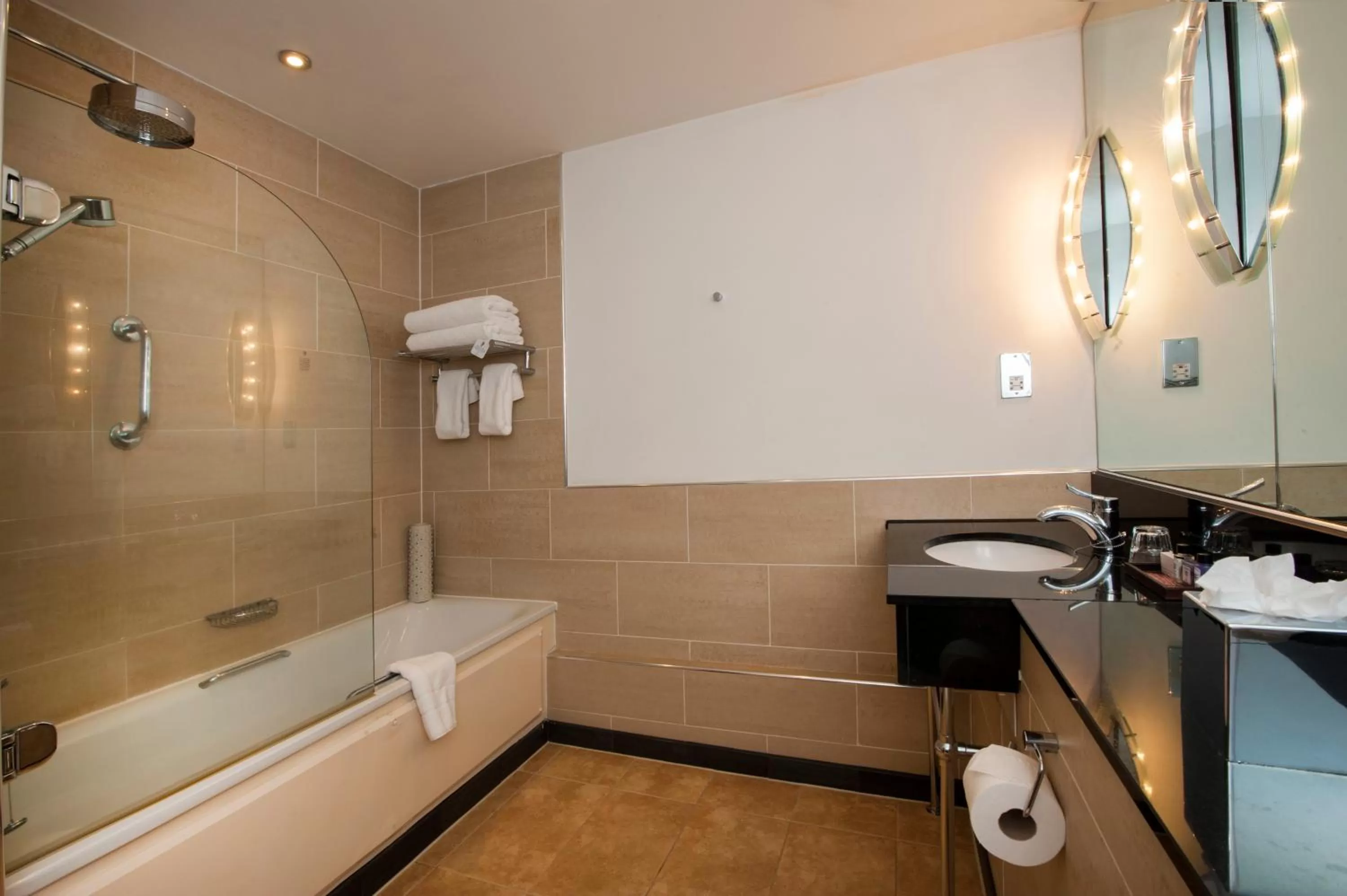 Bathroom in Macdonald Burlington Hotel