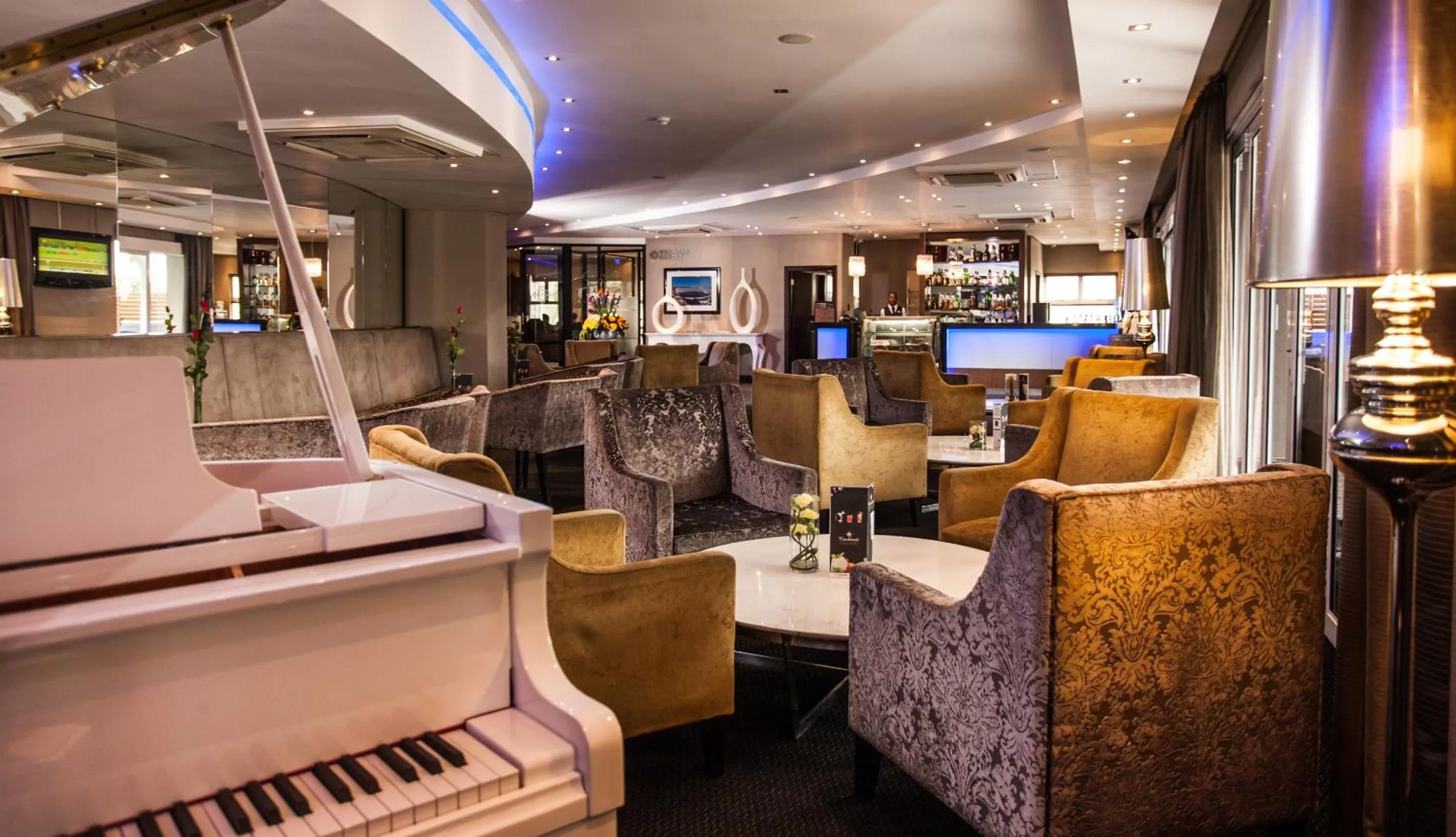 Communal lounge/ TV room in Coastlands Musgrave Hotel