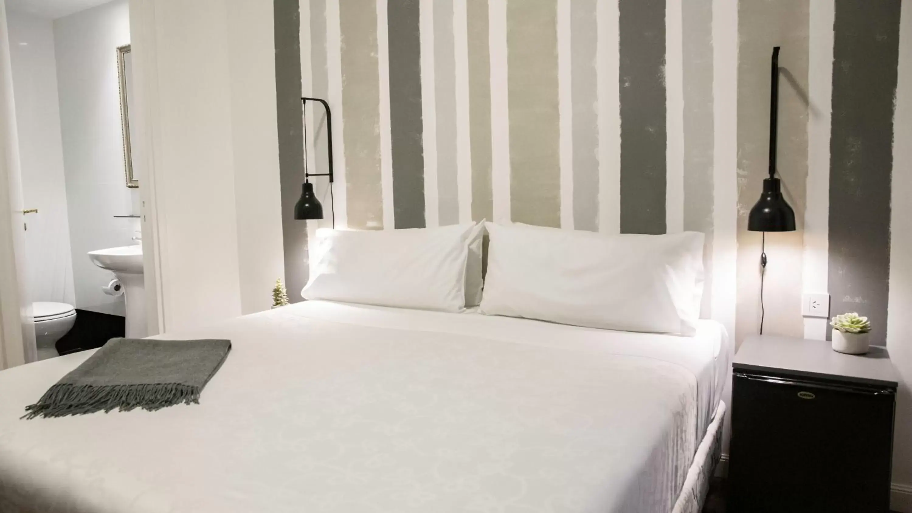 Bed in Carsson Hotel Downtown Buenos Aires
