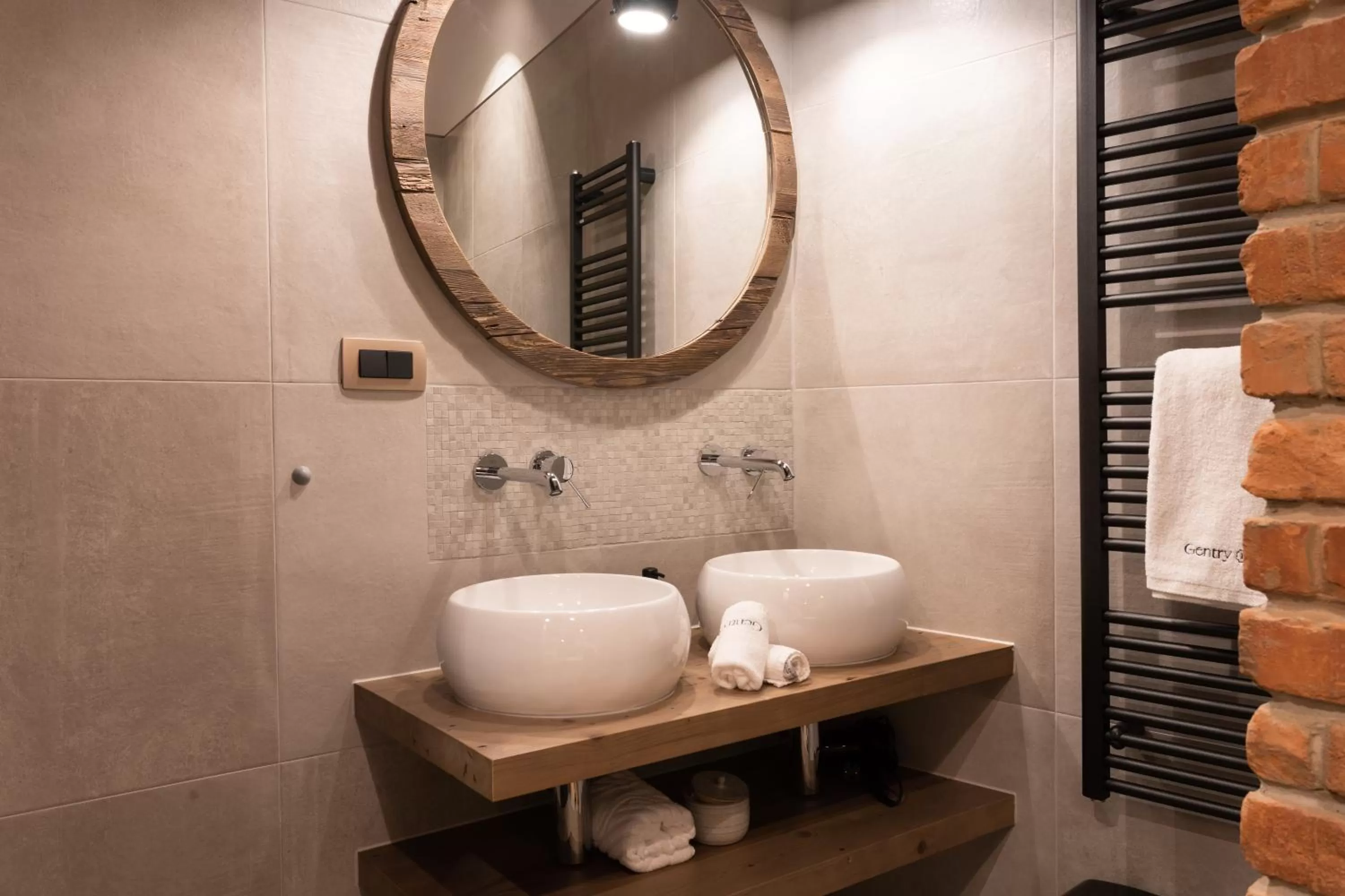 Bathroom in Gentry11 Rooms&More