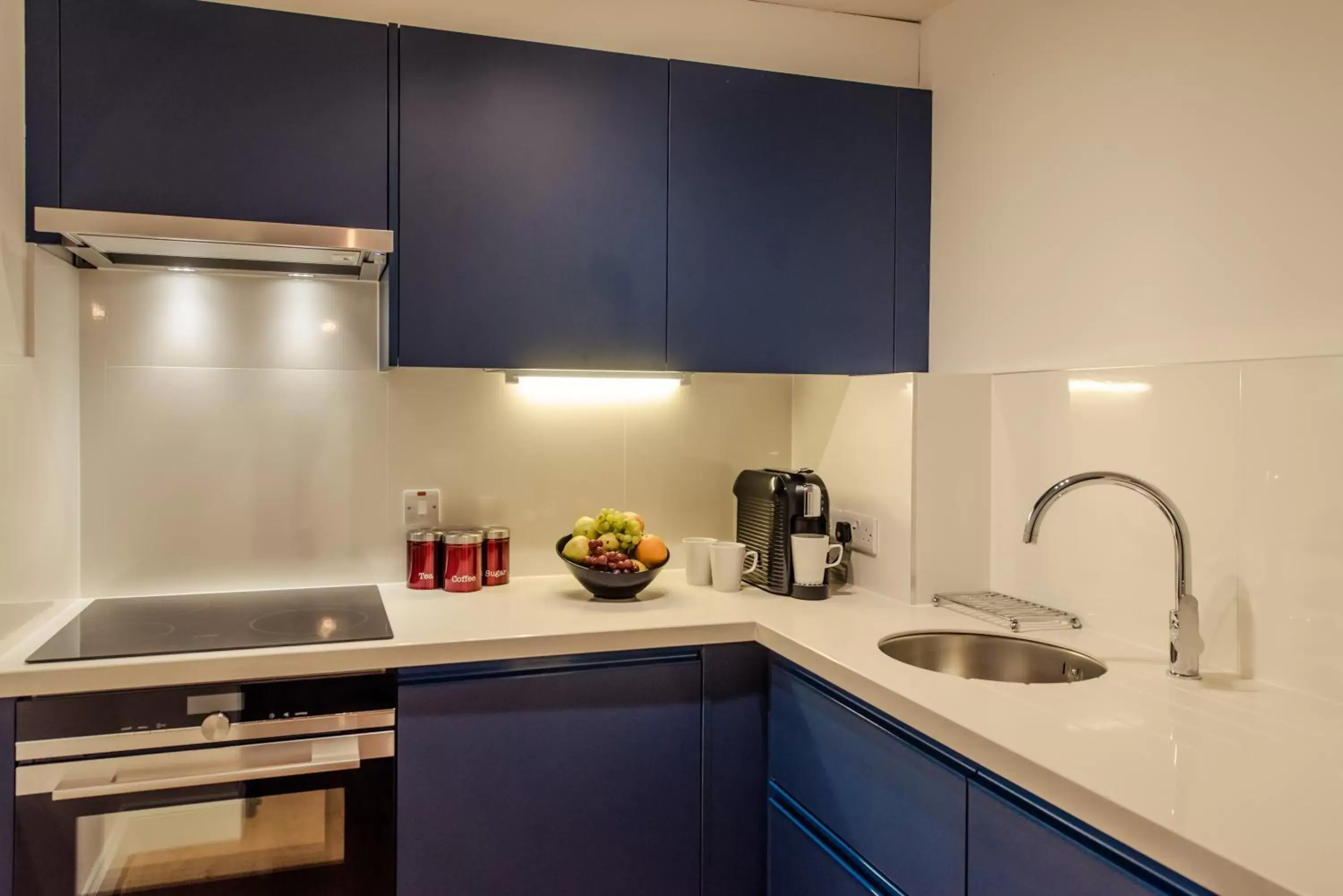 Kitchen or kitchenette, Kitchen/Kitchenette in Hotel Isaacs Cork City