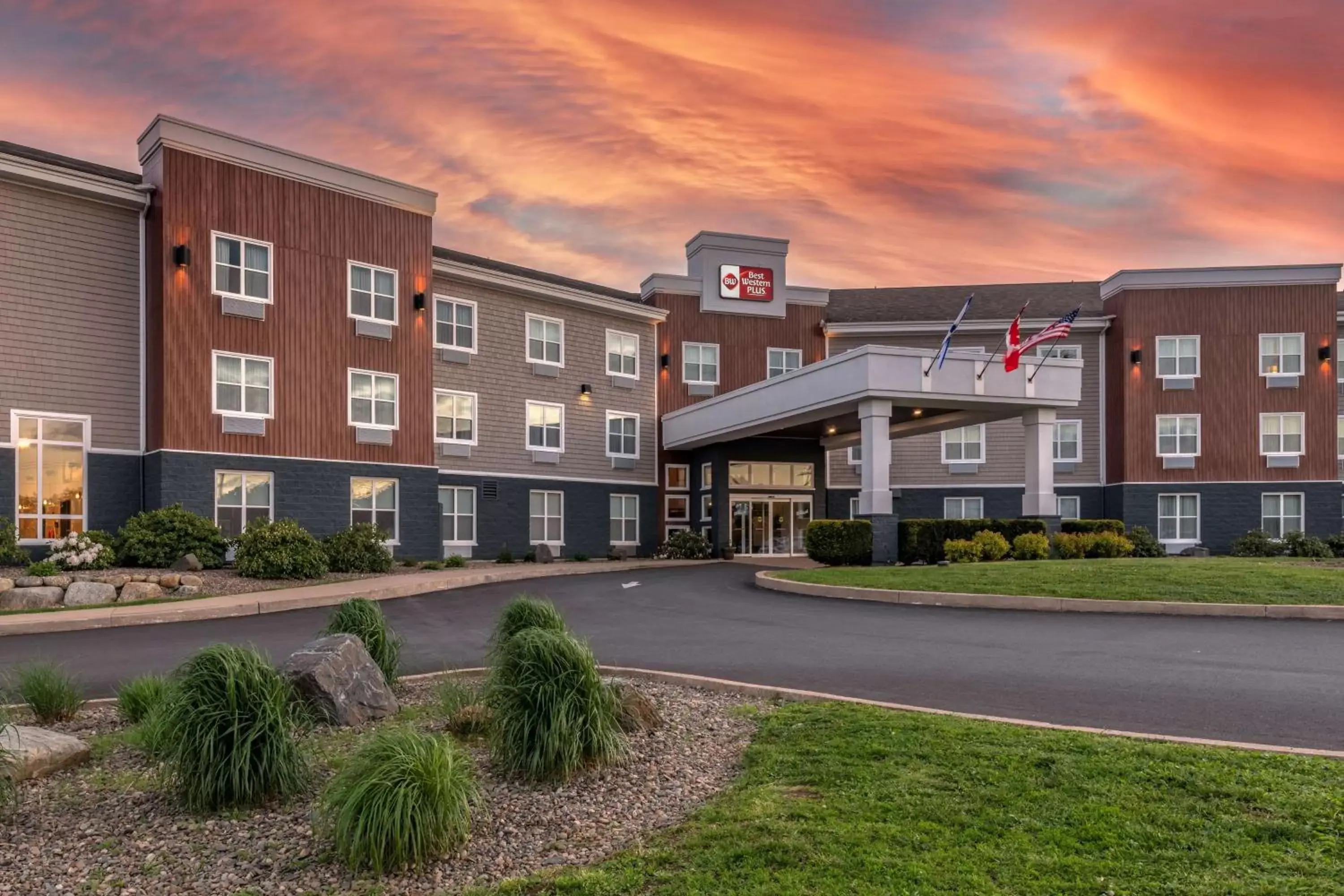 Property Building in Best Western Plus Bridgewater Hotel & Convention Centre