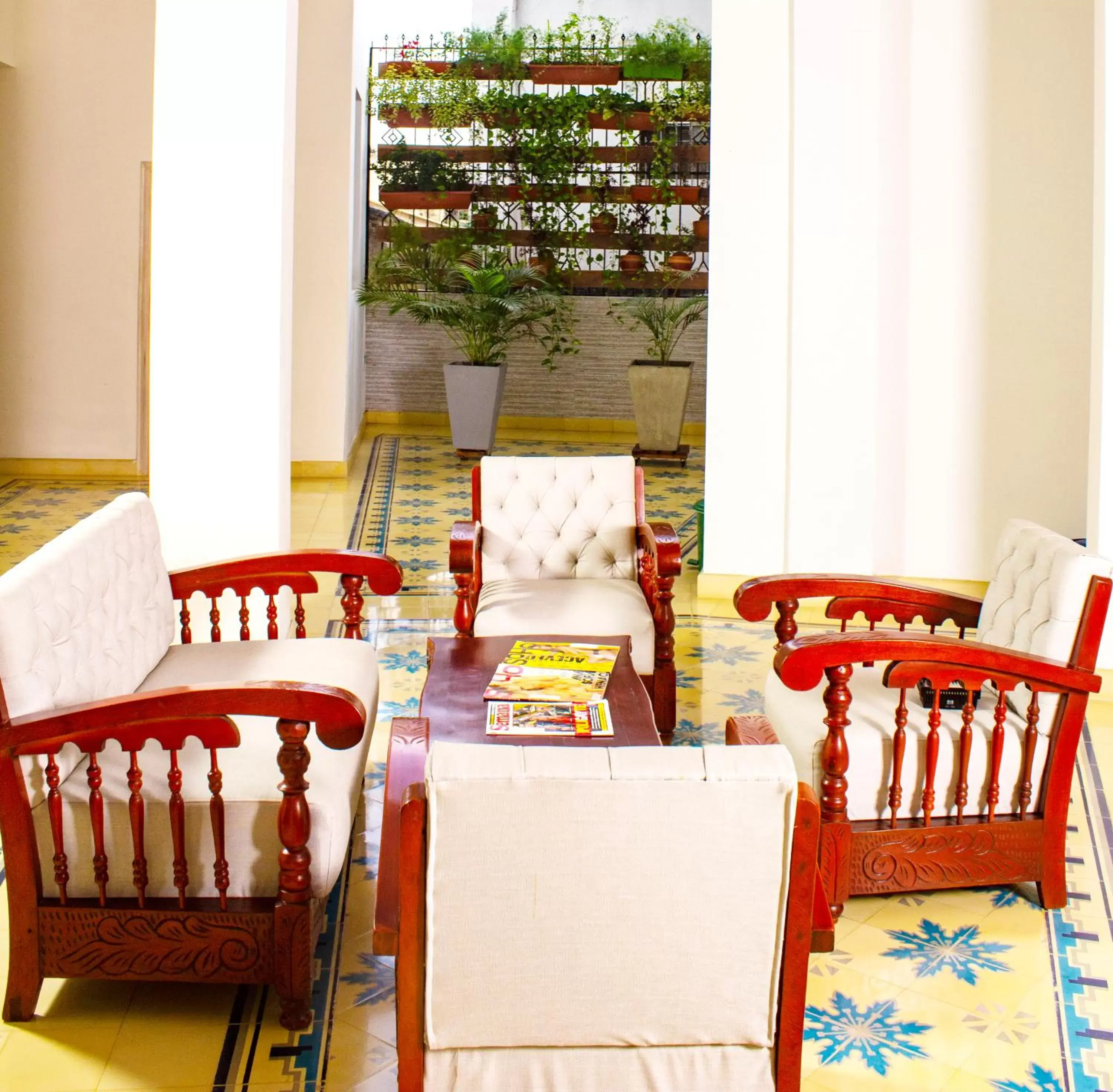 Balcony/Terrace, Seating Area in Hotel Med Centro - Marcari