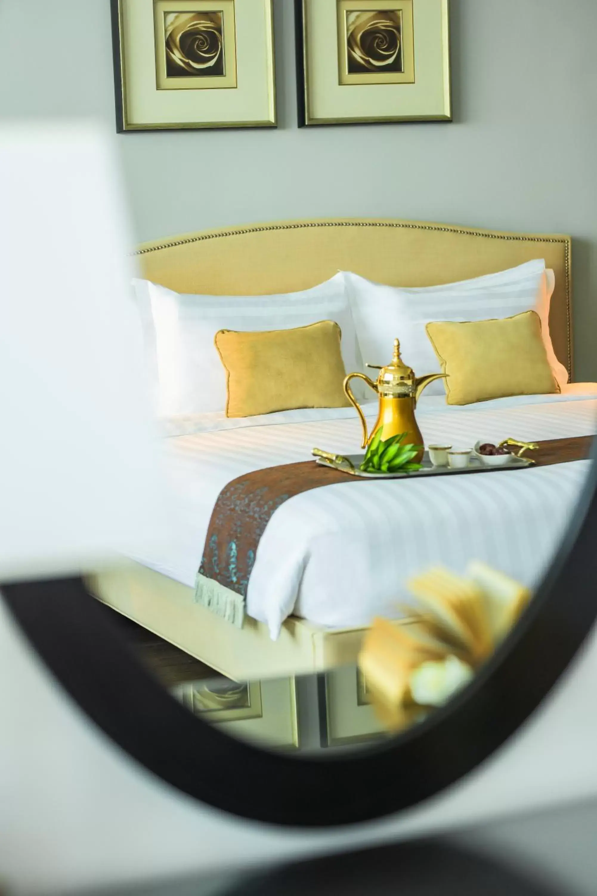 Bedroom, Bed in Ezdan Hotels Doha