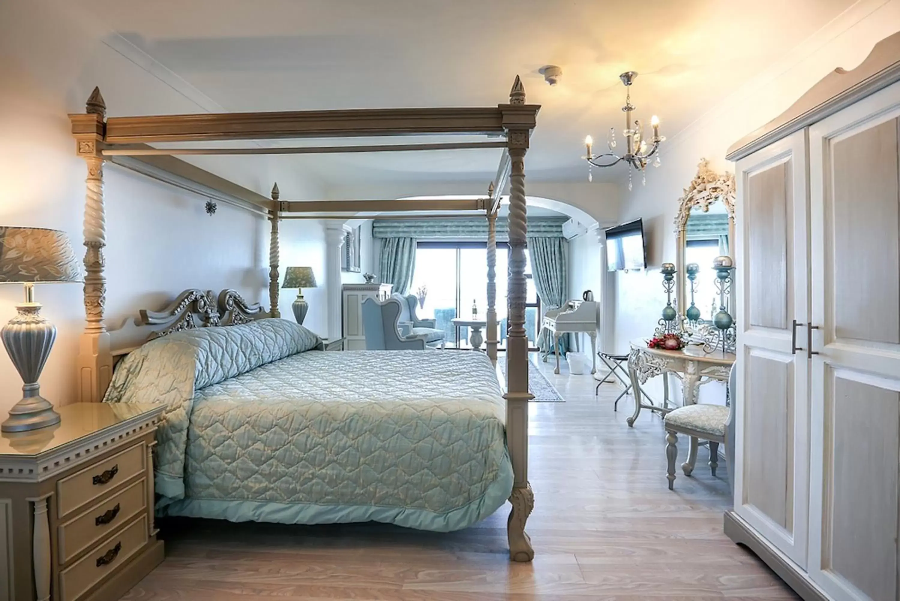 Photo of the whole room, Bed in Misty Waves Boutique Hotel