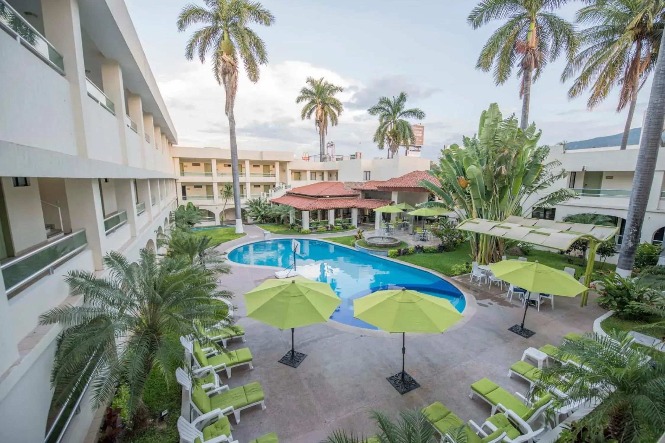 Swimming pool, Pool View in Hotel Palace Inn