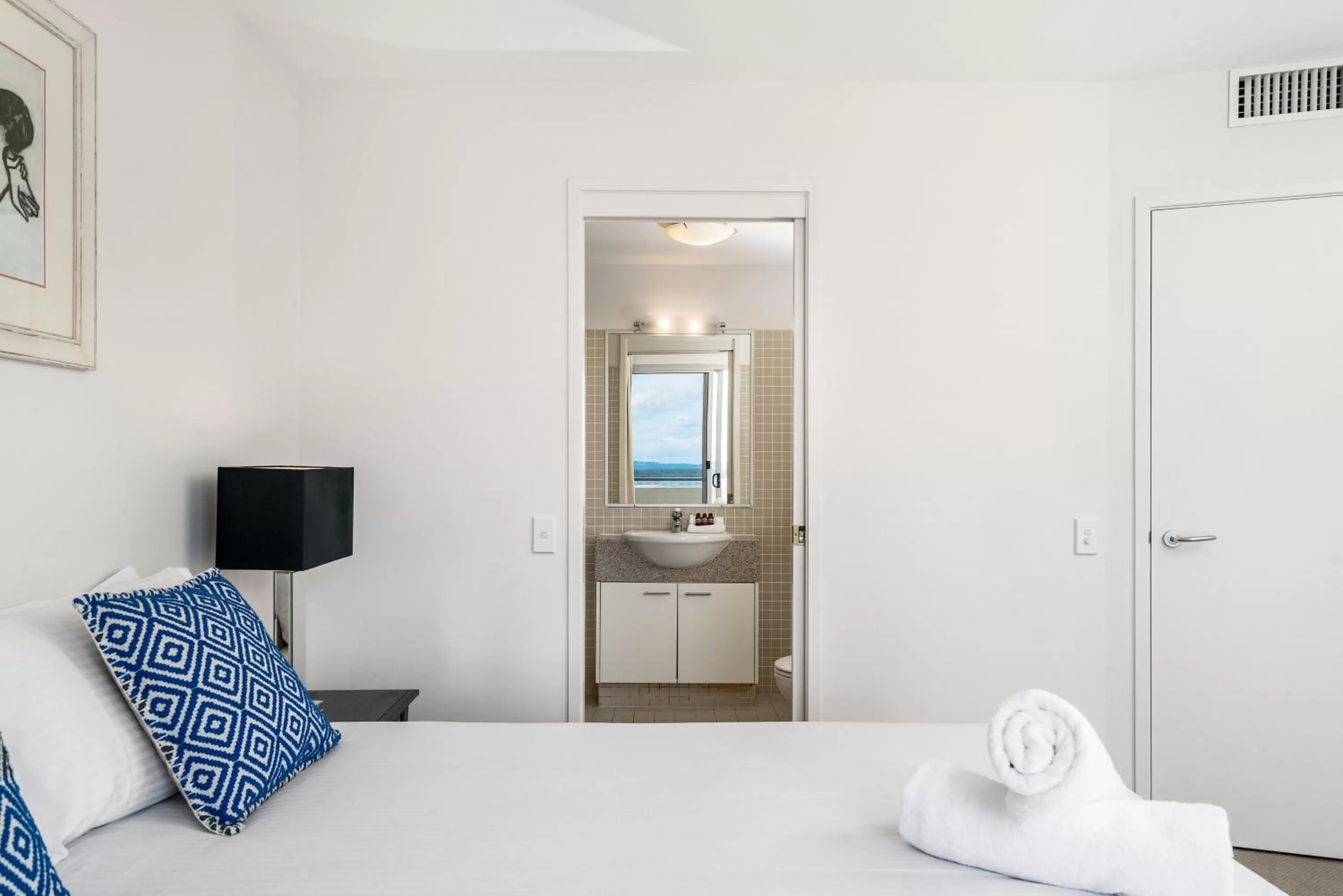 Bathroom, Bed in Grandview Apartments