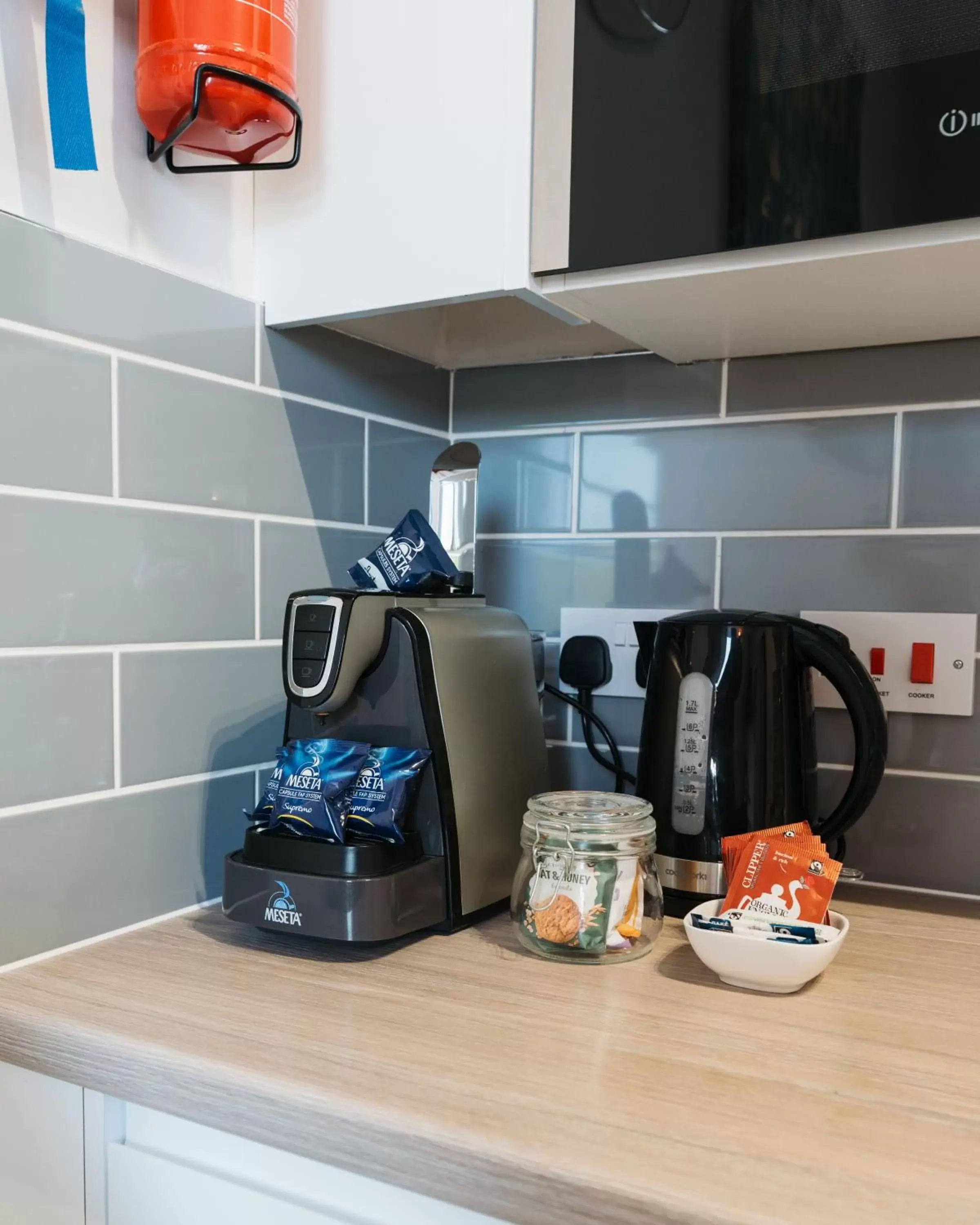 Coffee/tea facilities, Kitchen/Kitchenette in Prime Suites Lytham