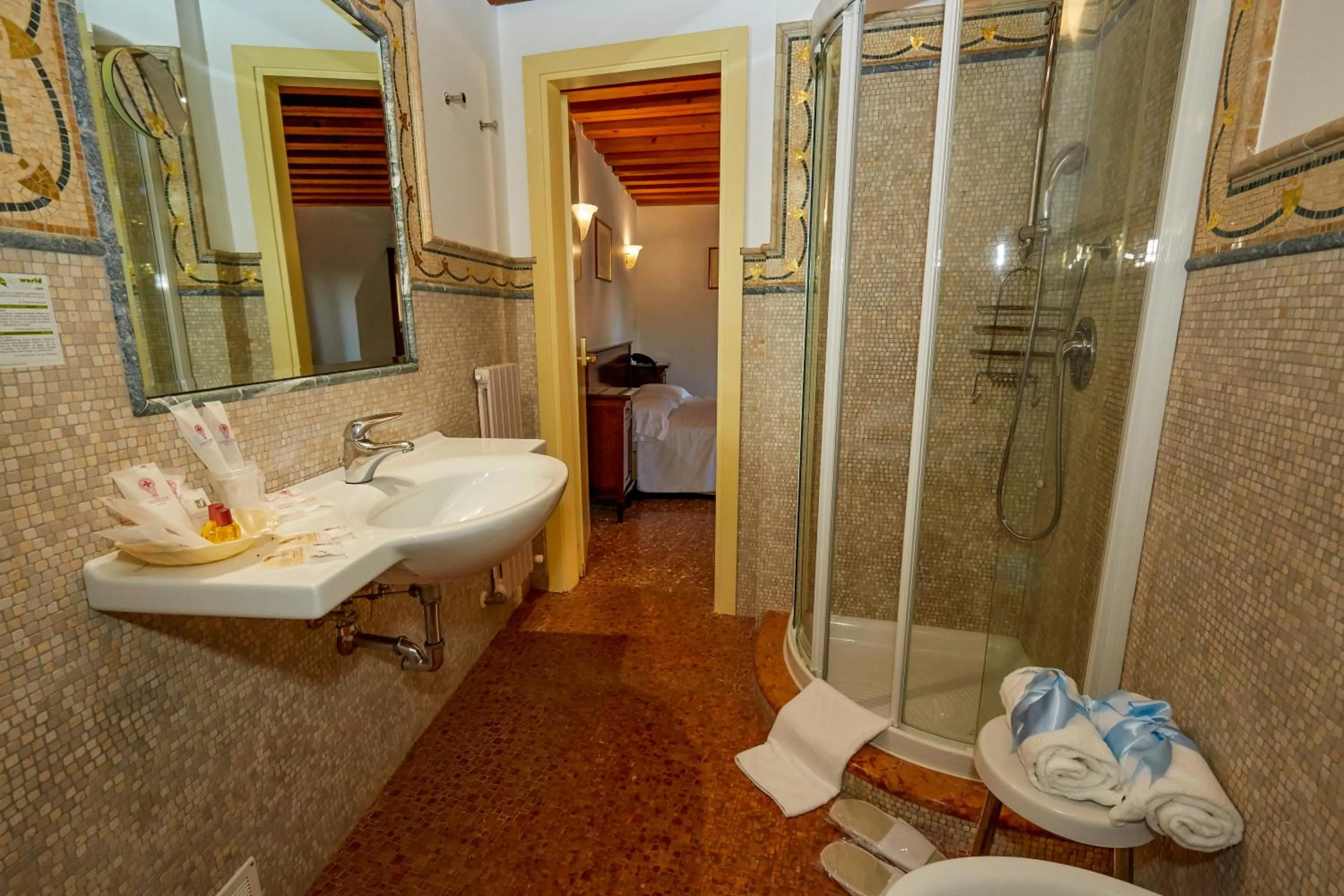Bathroom in Hotel Riviera dei Dogi