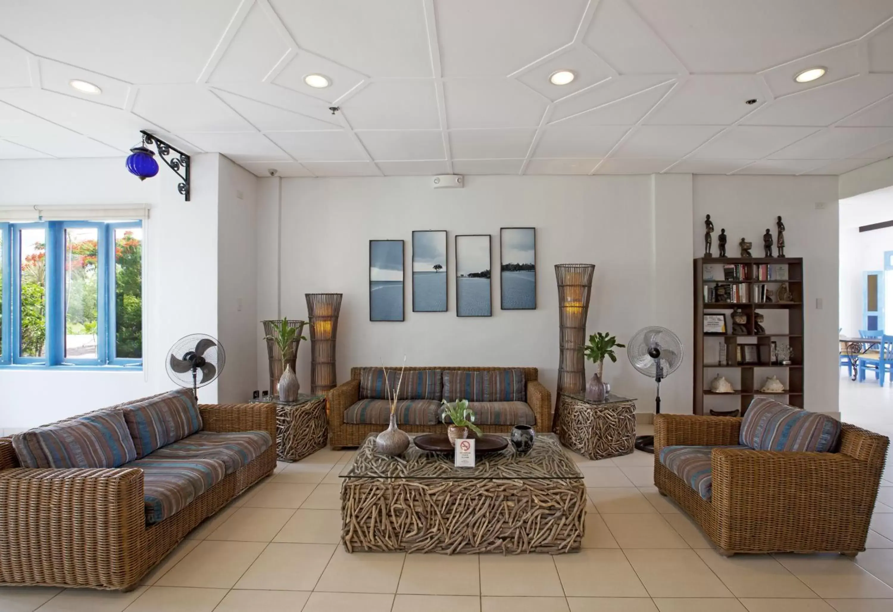 Lobby or reception in Microtel by Wyndham Puerto Princesa Lobby or reception in Microtel by Wyndham Puerto Princesa