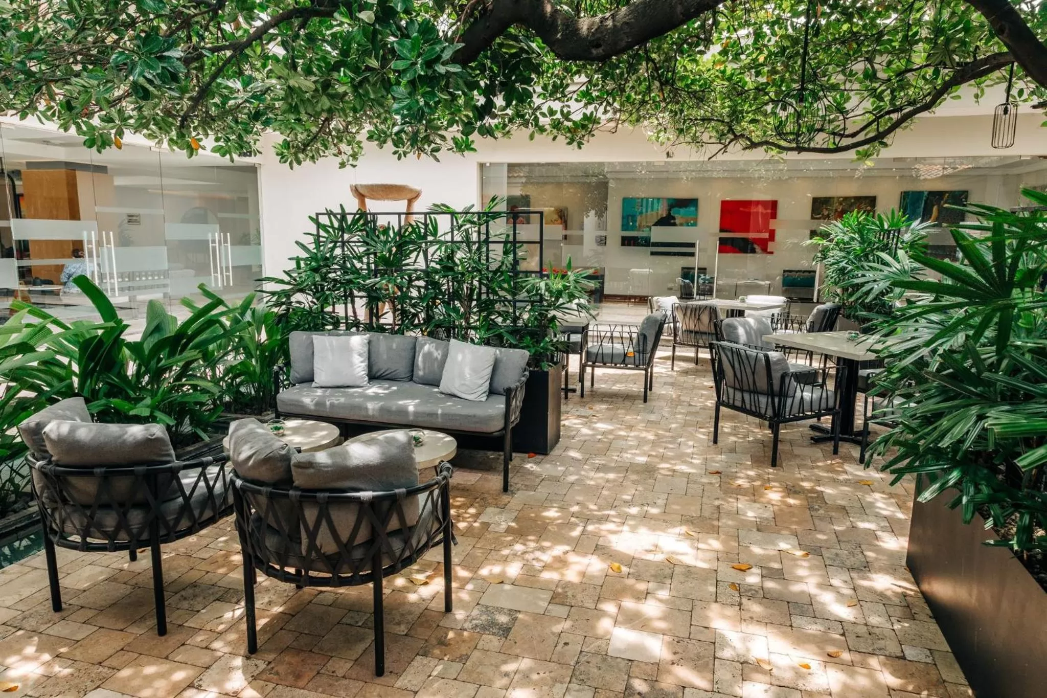 Restaurant/places to eat in Crowne Plaza San Salvador, an IHG Hotel