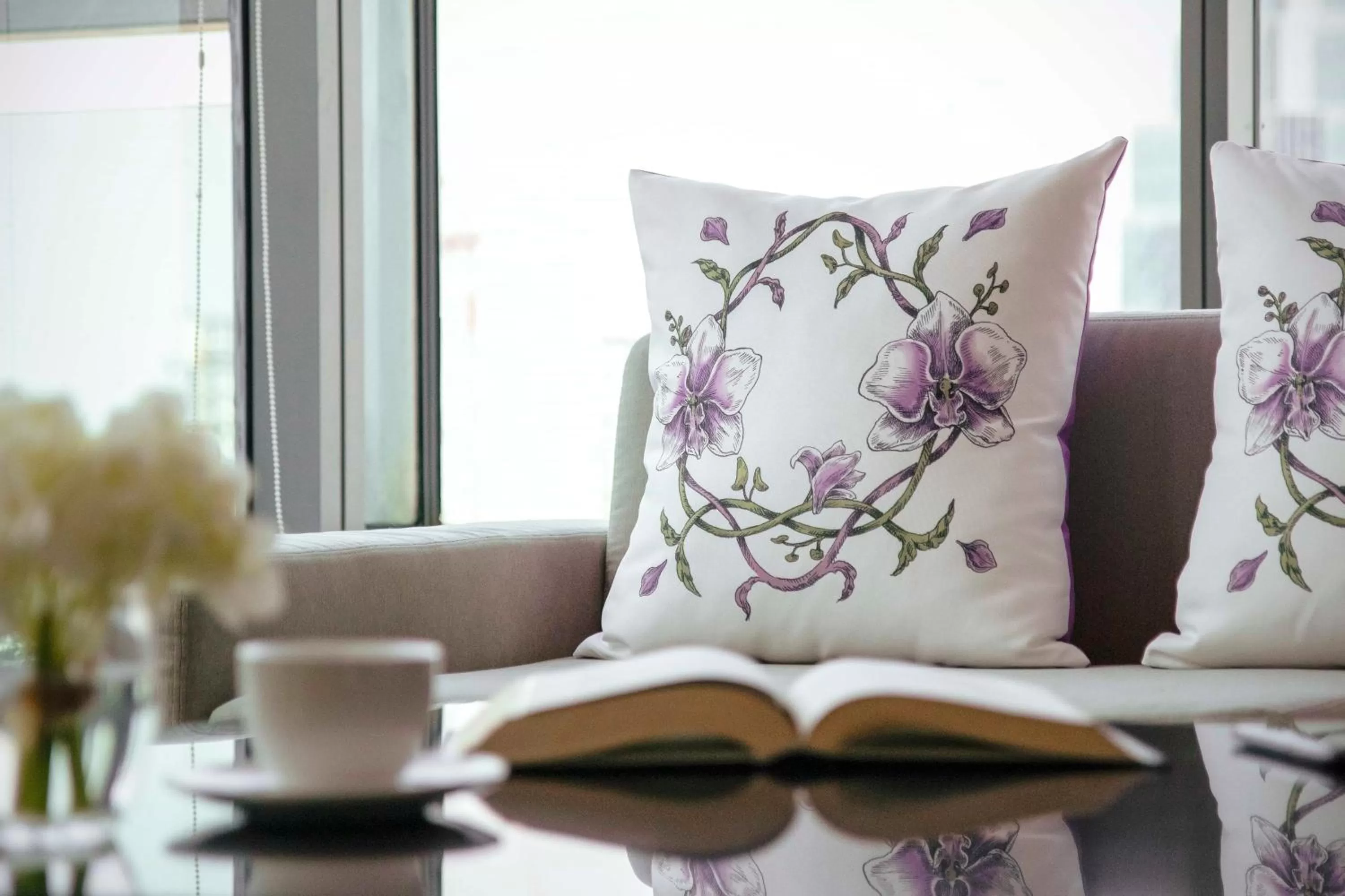 Living room in Sivatel Bangkok Hotel