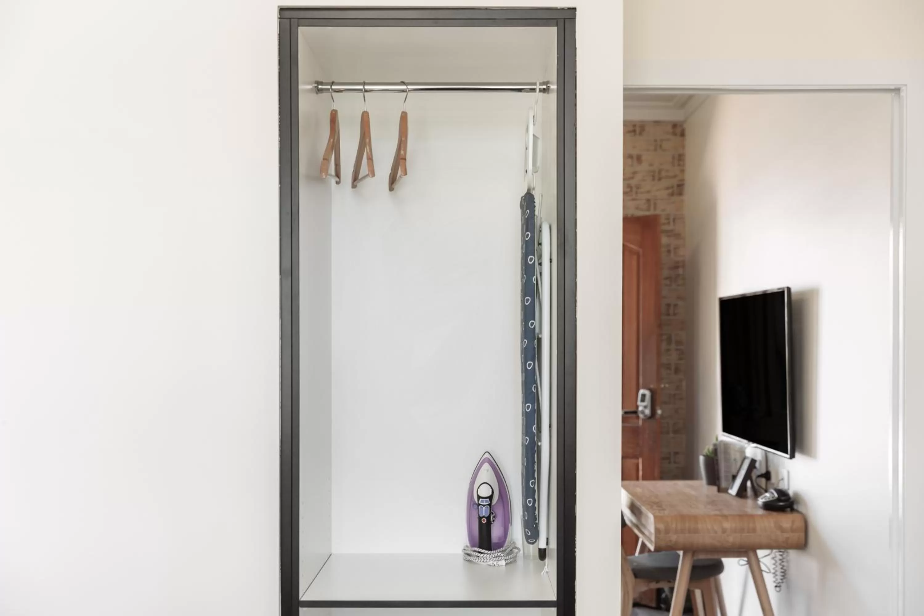 wardrobe in Coopers Colonial Motel