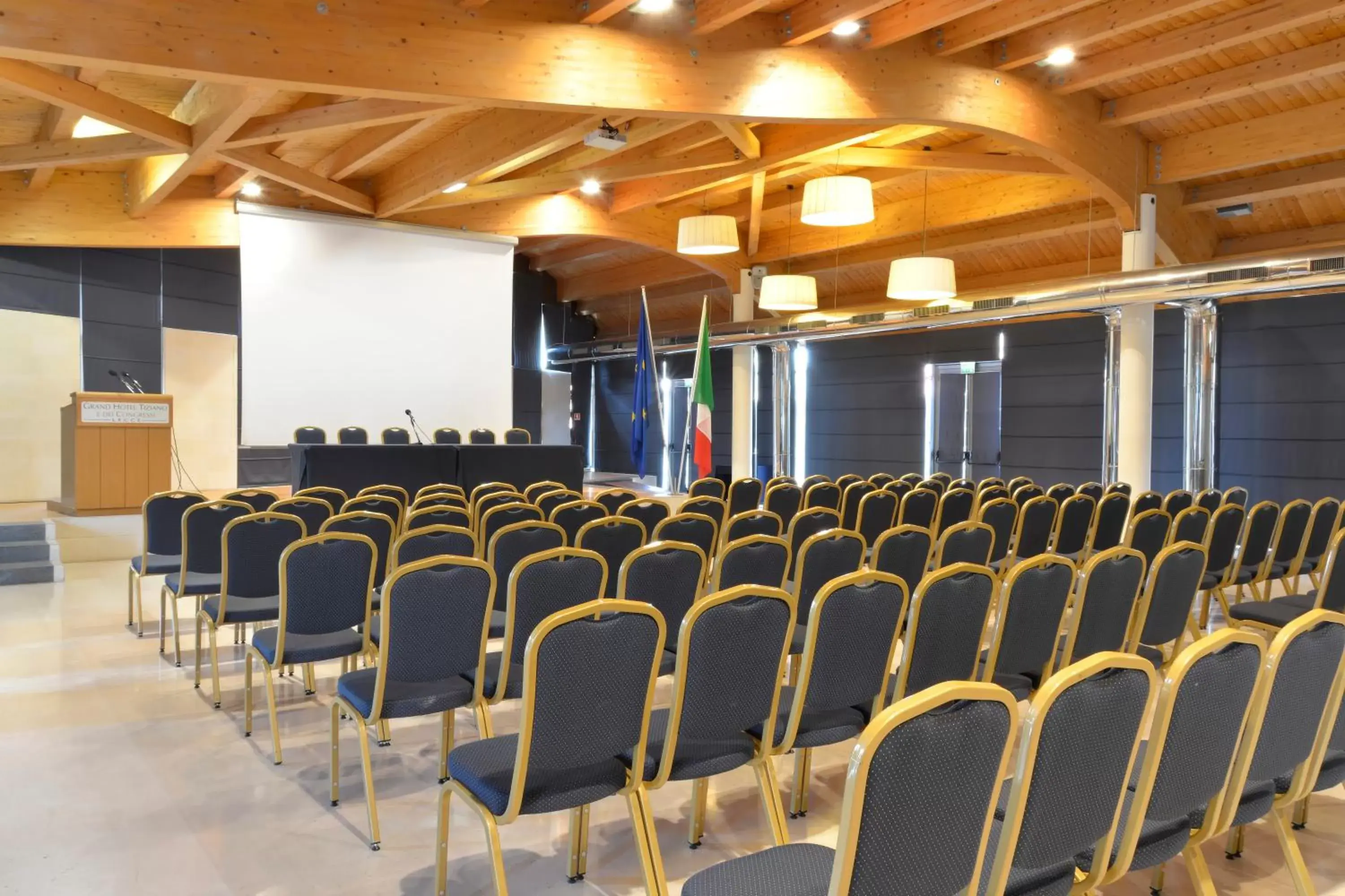 Business facilities in Grand Hotel Tiziano E Dei Congressi