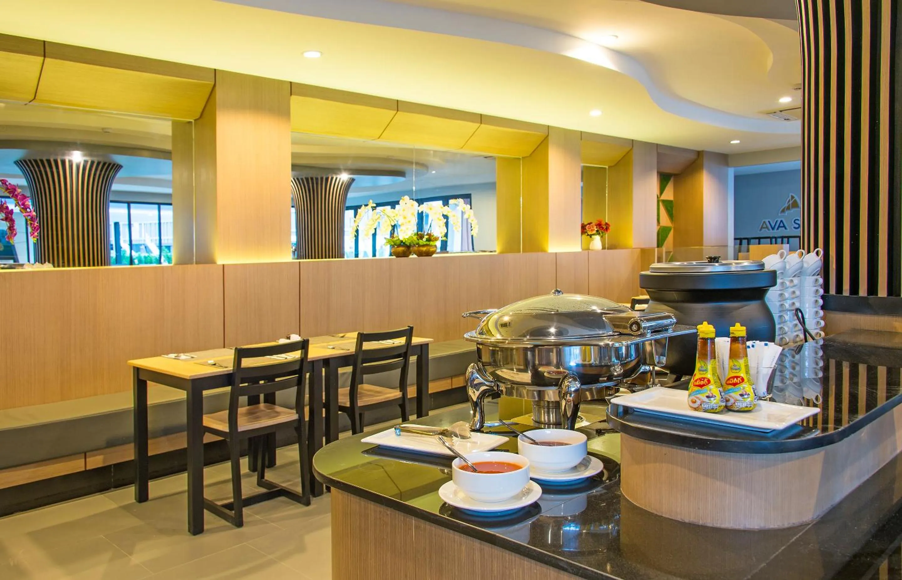 Restaurant/places to eat in AVA SEA Resort Krabi, Ao Nang Beach