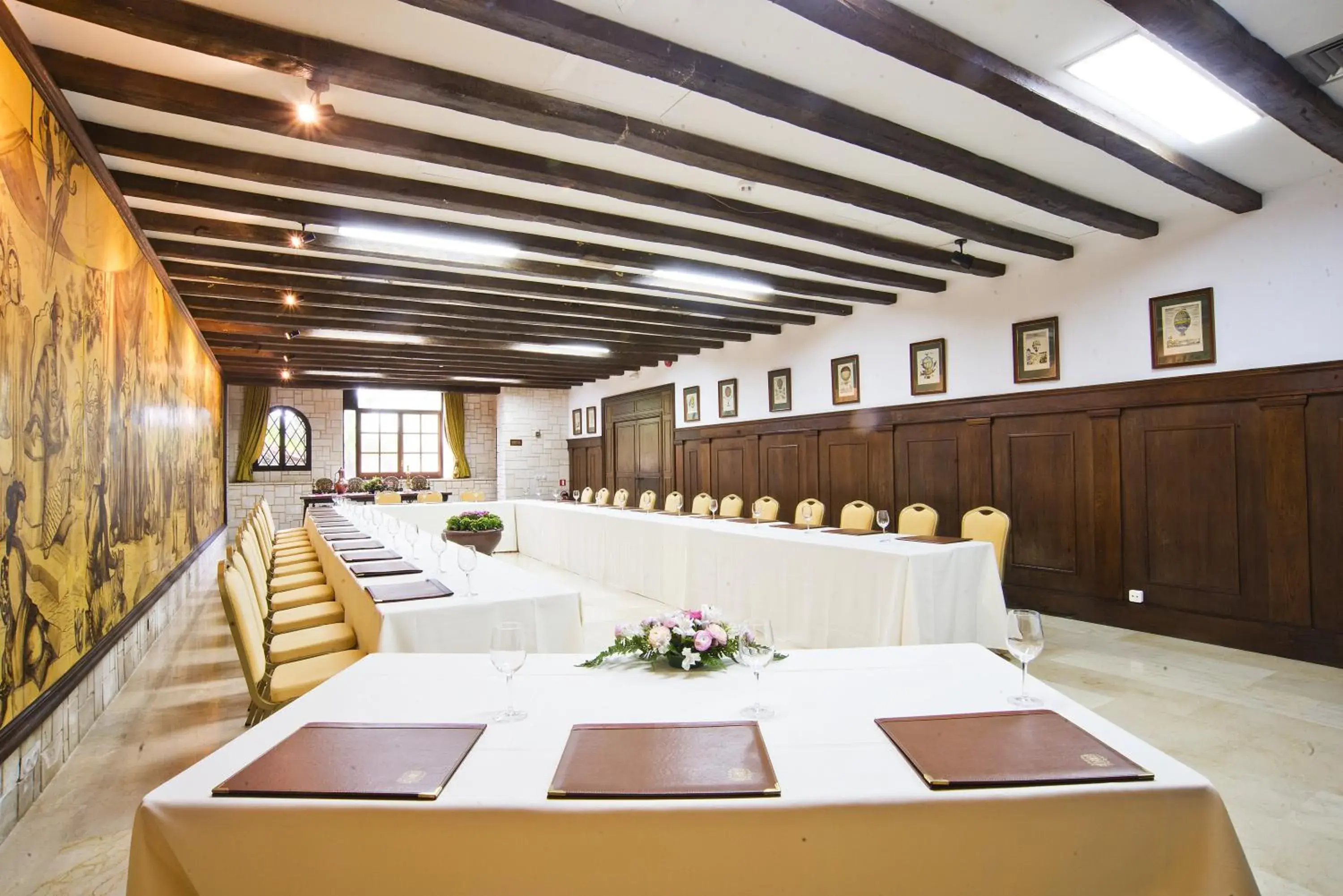 Banquet/Function facilities, Business Area/Conference Room in Hotel Bon Sol Resort & Spa