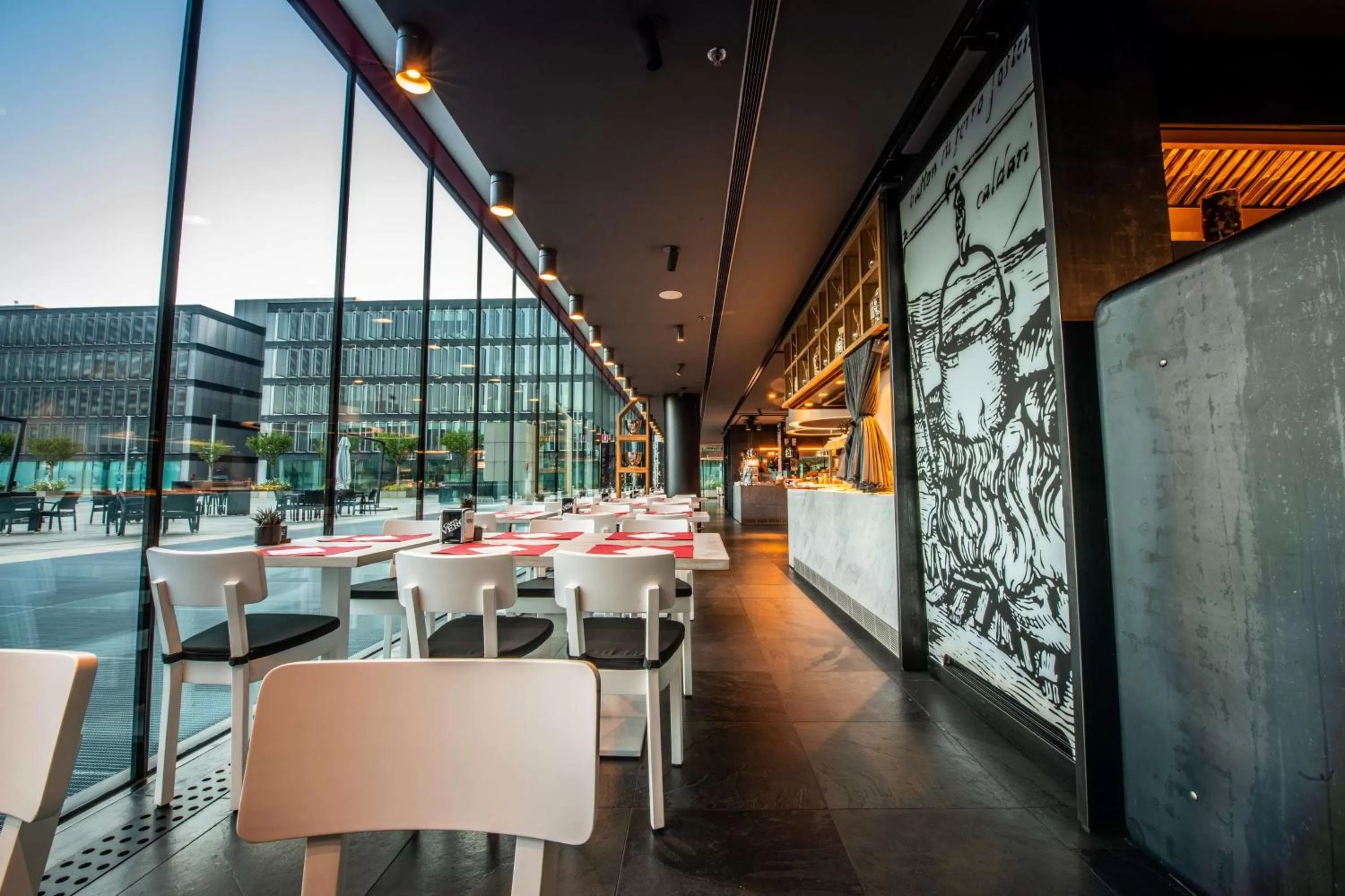 Restaurant/places to eat in Best Western Plus Net Tower Hotel Padova