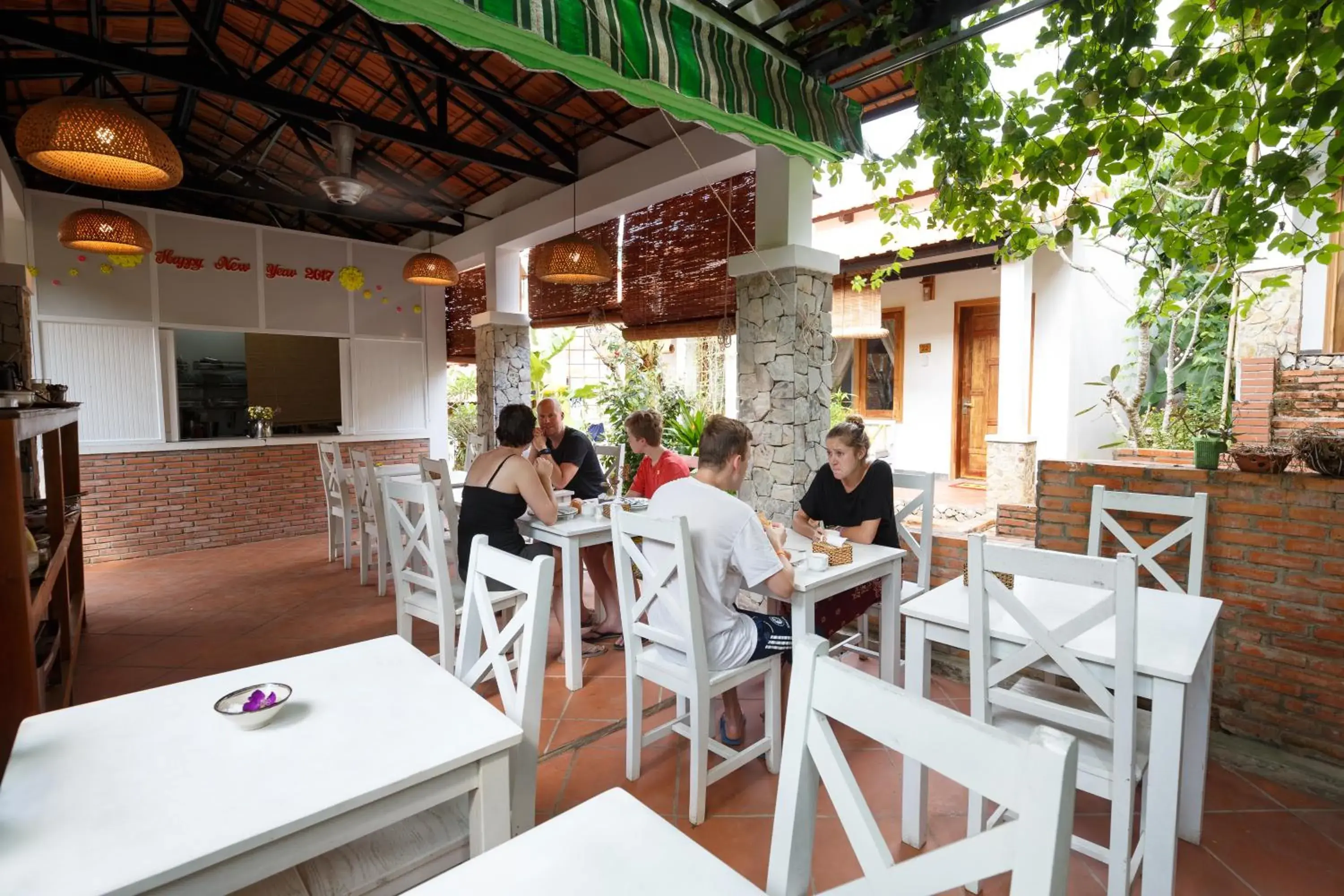 Restaurant/Places to Eat in Miana Resort Phu Quoc