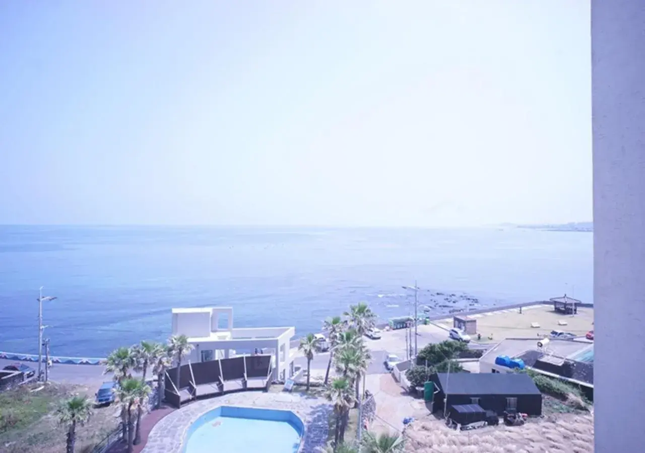 Sea view, Pool View in Hotel Navis