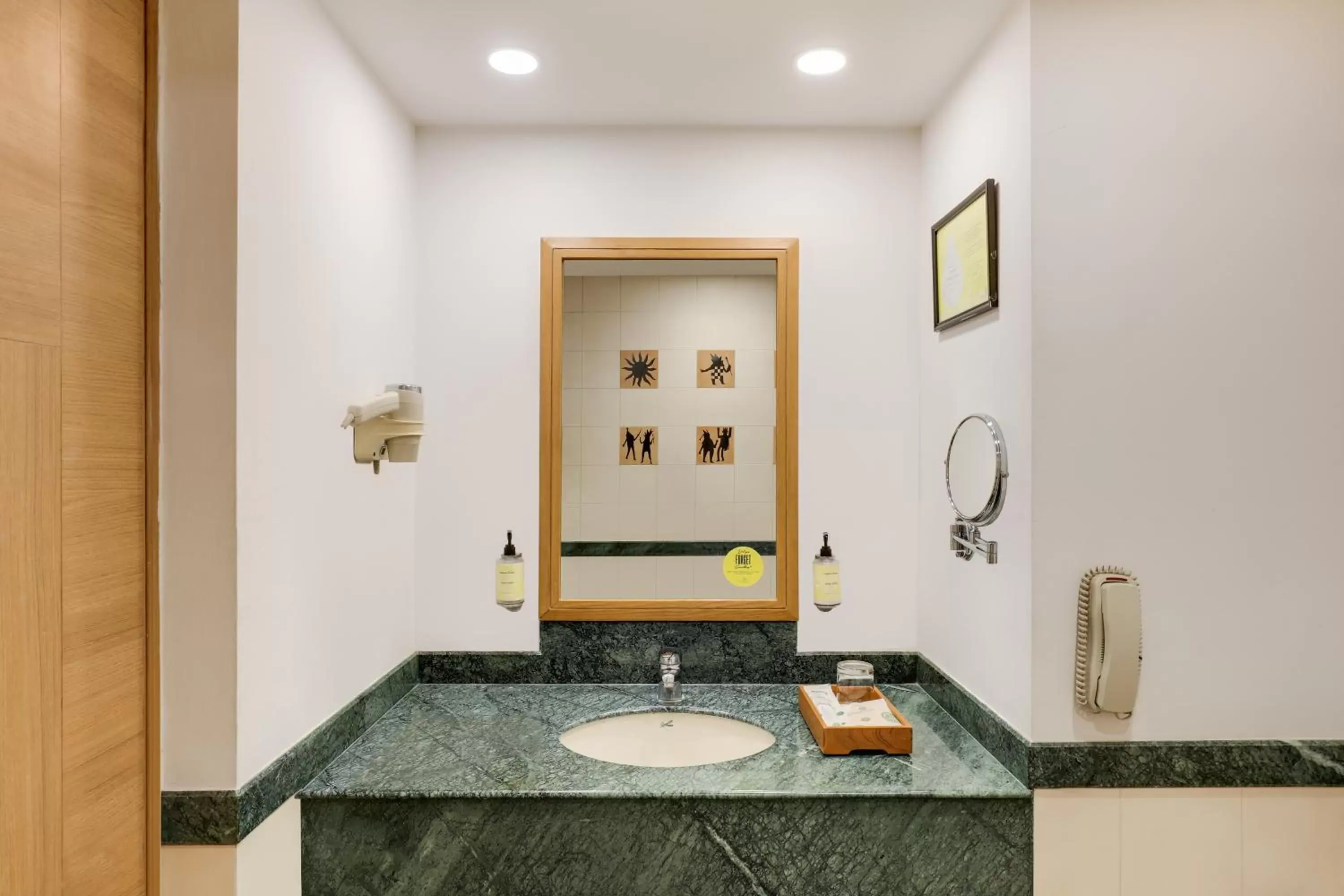 Bathroom in Lemon Tree Hotel, Aurangabad