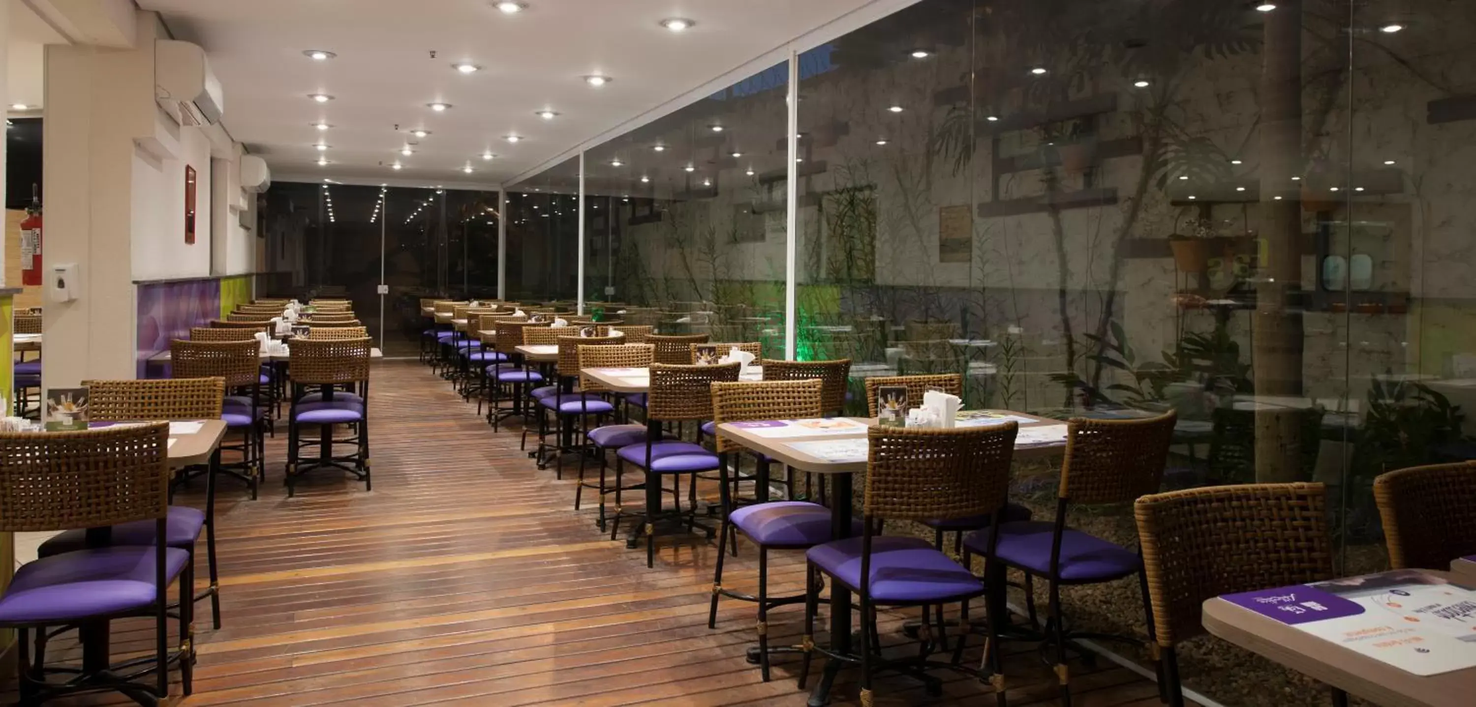 Balcony/Terrace, Restaurant/Places to Eat in Go Inn São Paulo - Jaguaré