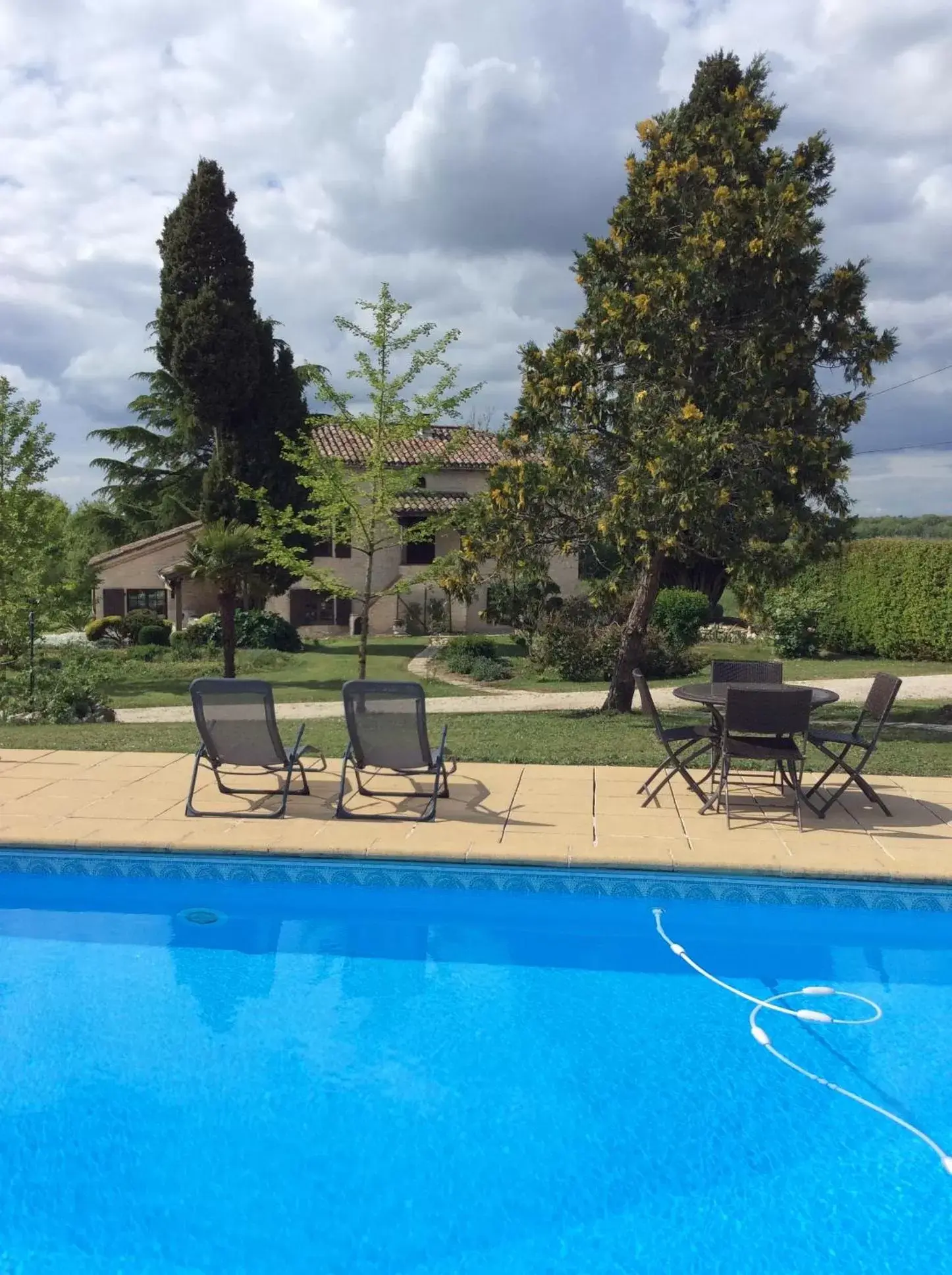 Garden, Swimming Pool in Chambre d'hotes la Quercynoise