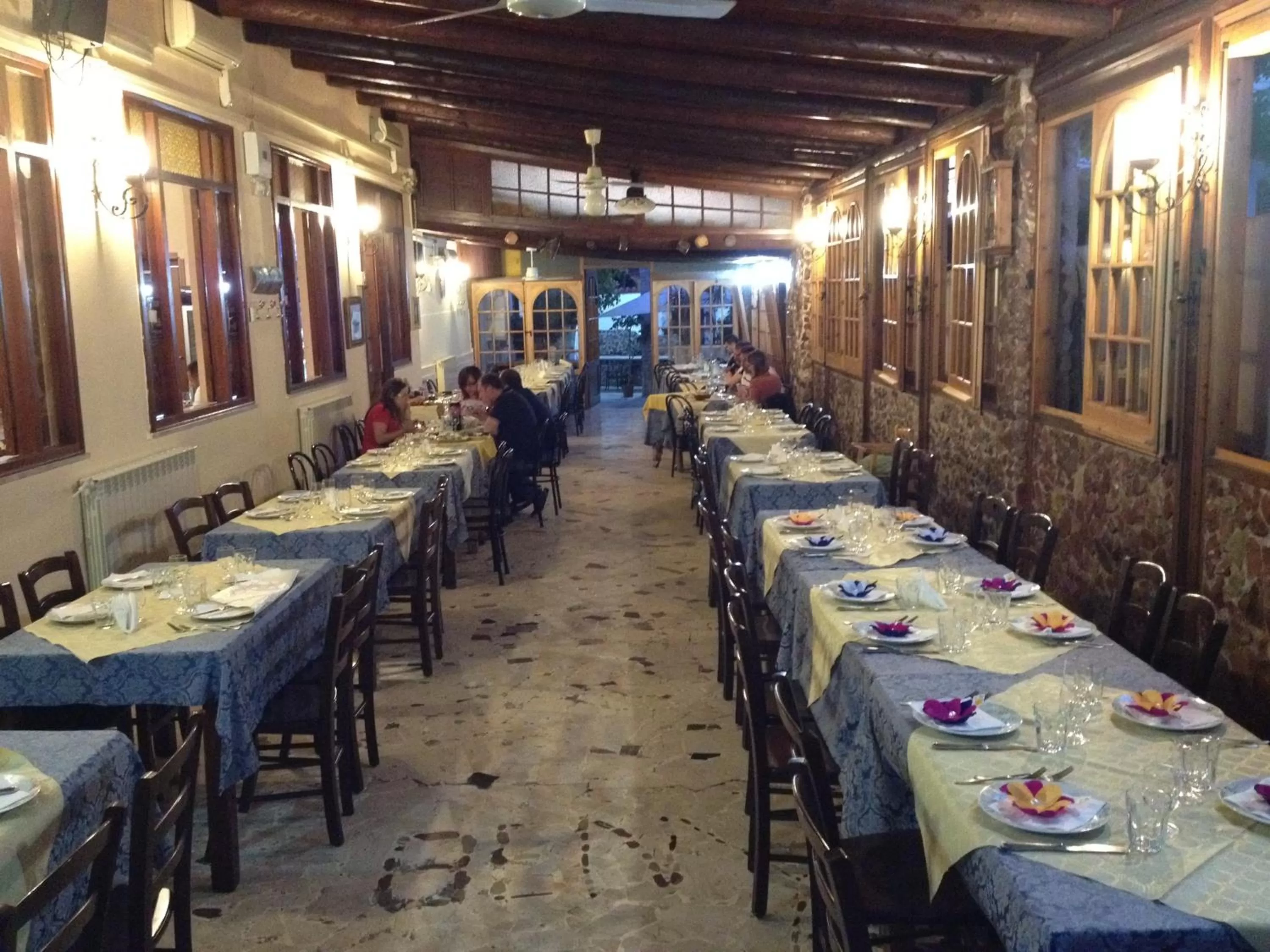 Restaurant/places to eat in Hotel Il Pirata