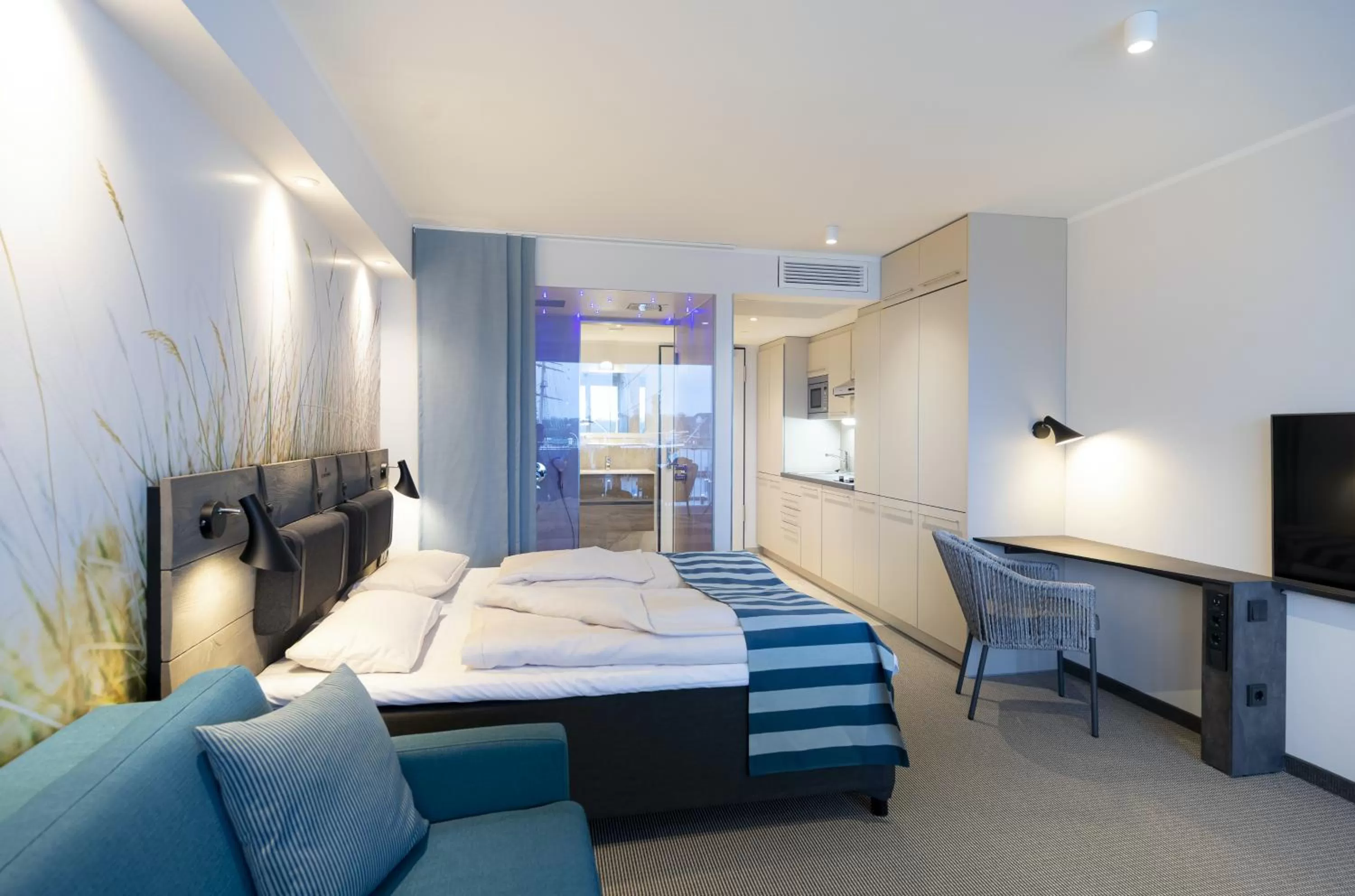 Kitchen or kitchenette, Bed in SlowDown Travemünde