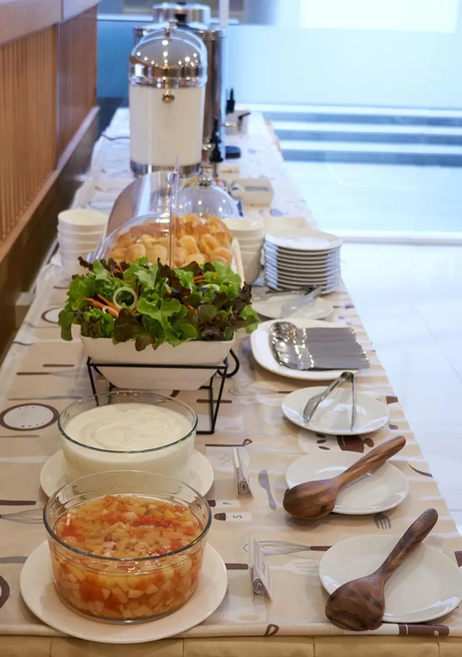 Breakfast in Prom Ratchada Hotel