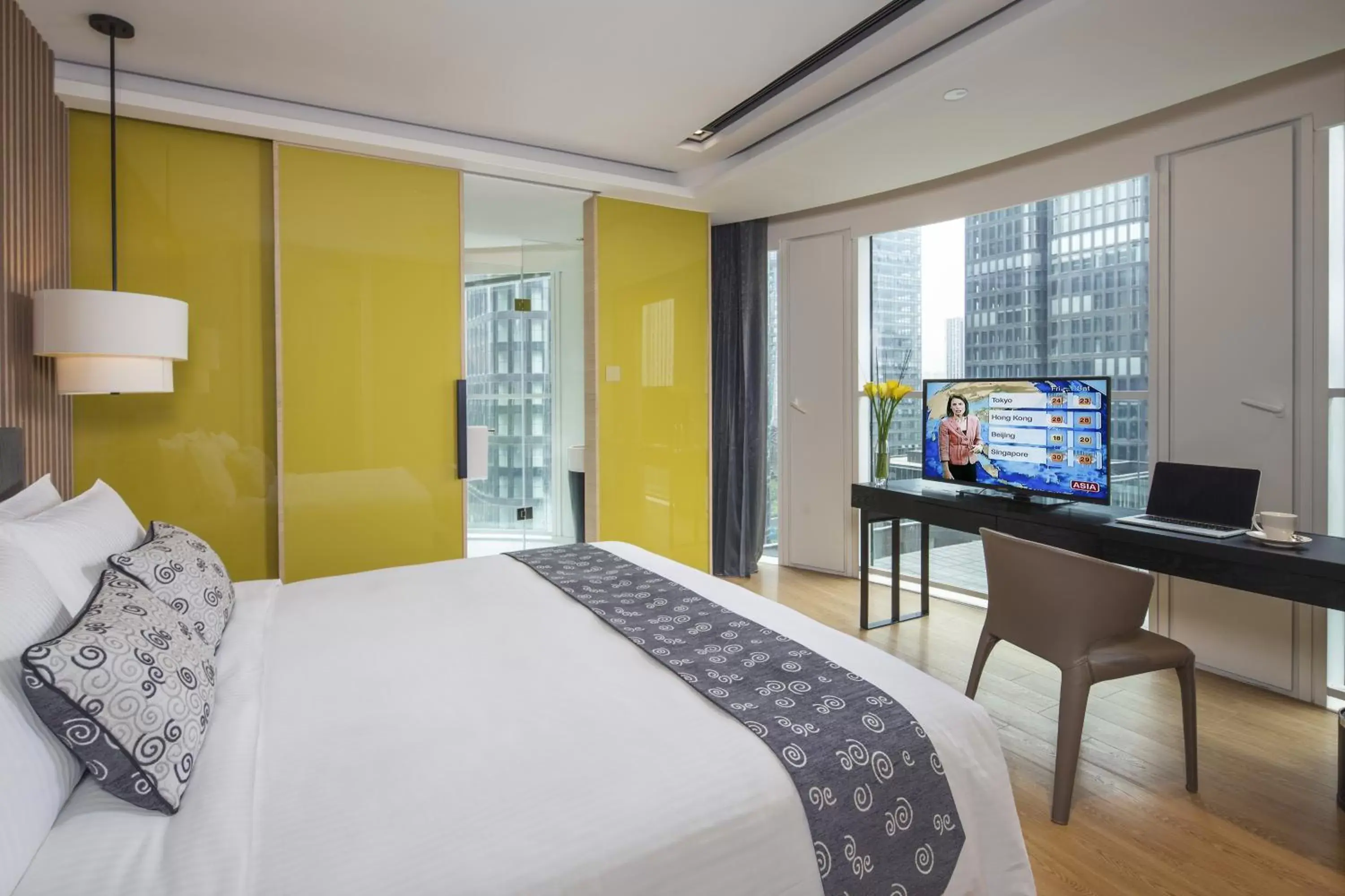 Bedroom, TV/Entertainment Center in Citadines South Chengdu