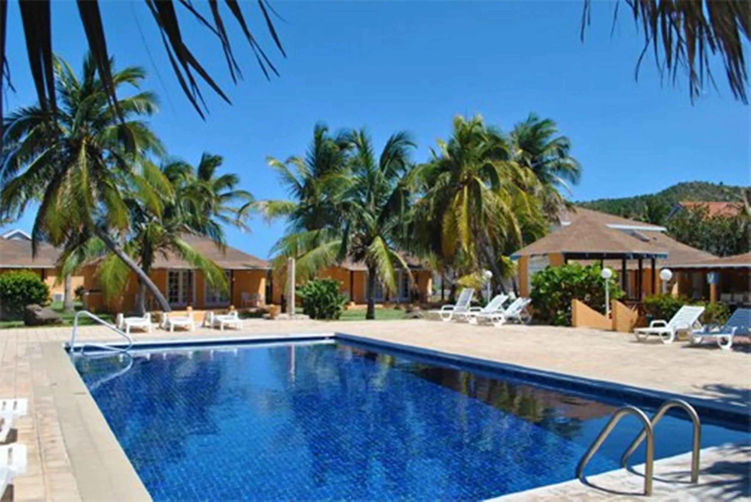 Swimming pool in Sugar Bay Club