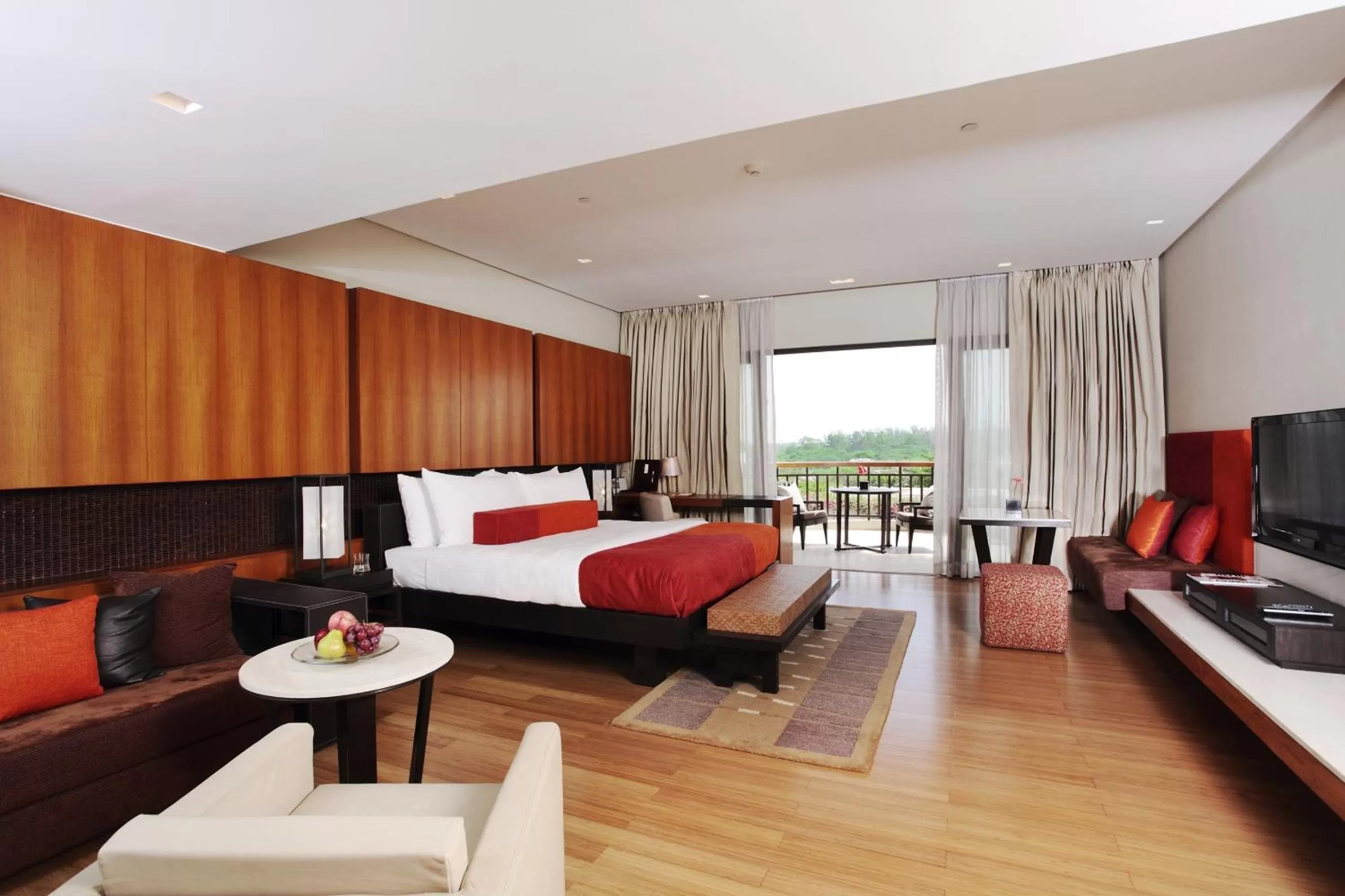 Deluxe Room Courtyard View King Bed - single occupancy in Taj Surajkund Resort & Spa, Delhi NCR