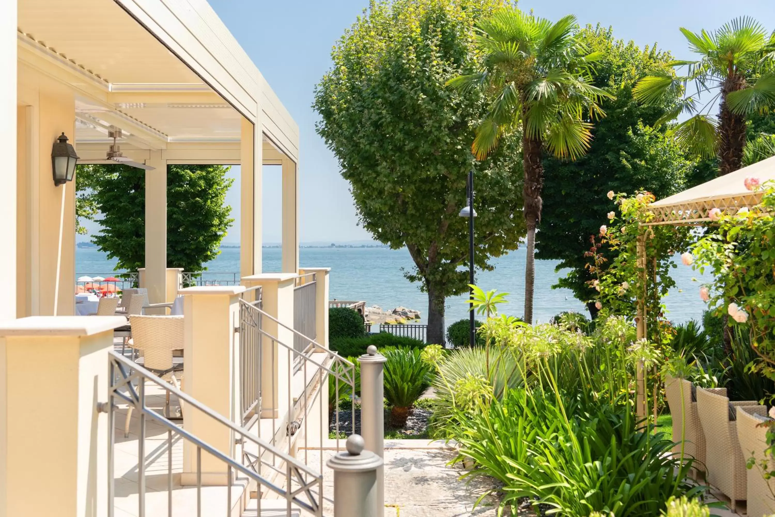 Garden in Villa Rosa Hotel Desenzano