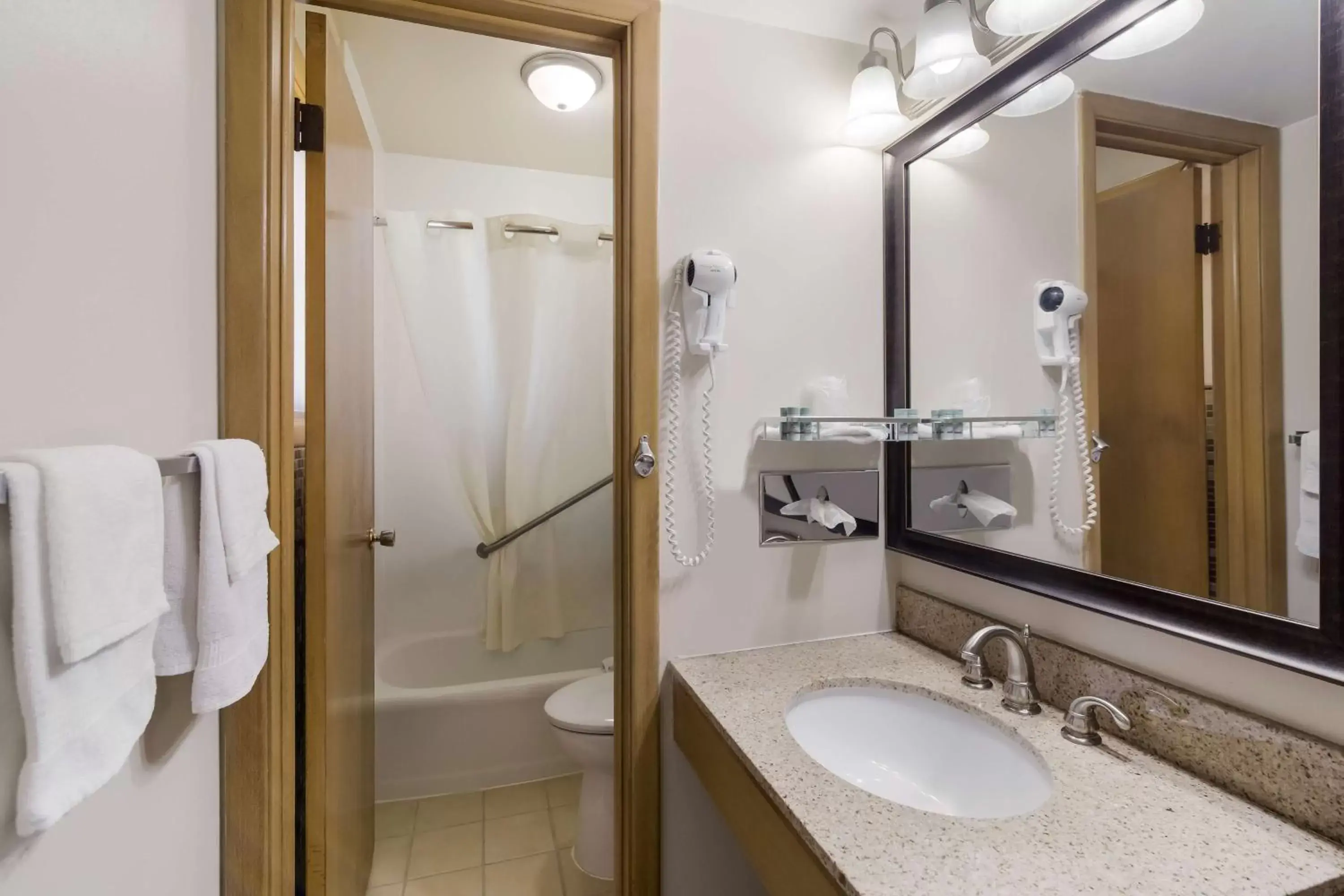 Bathroom in Best Western Graham's Bathroom in Best Western Graham's