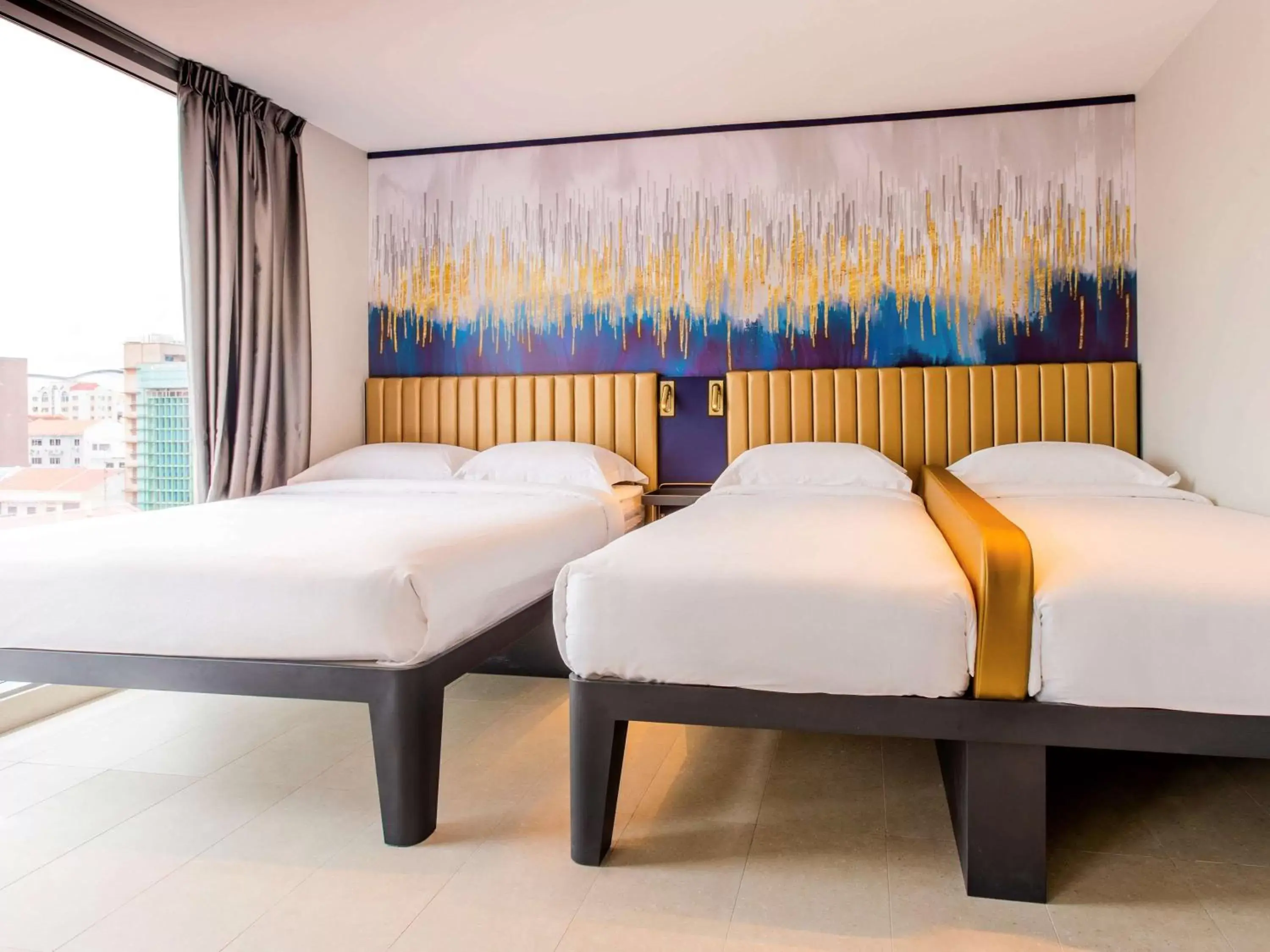 Bedroom, Bed in ibis budget Singapore Gold