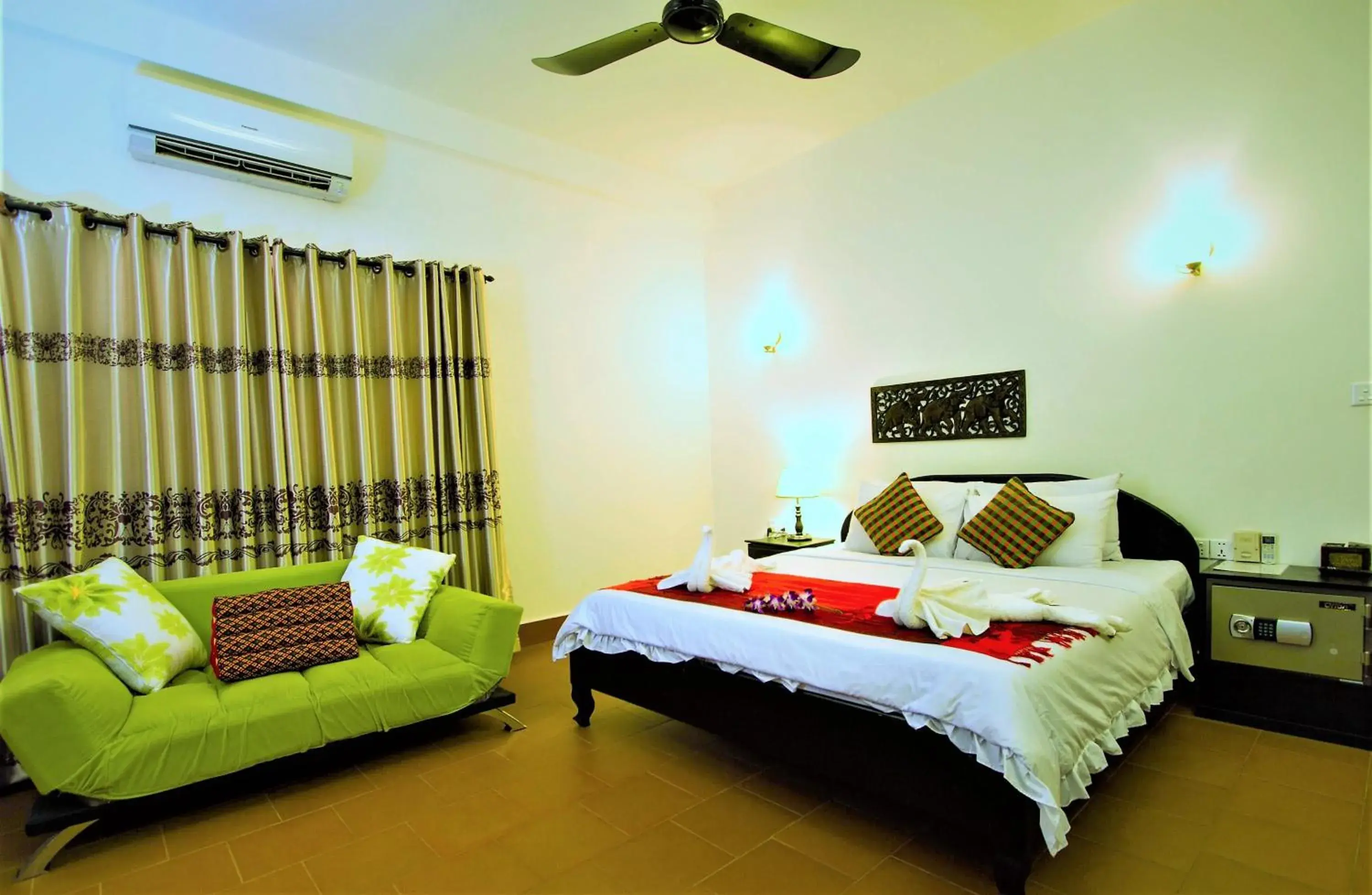 Living room, Bed in Sonalong Boutique Village and Resort