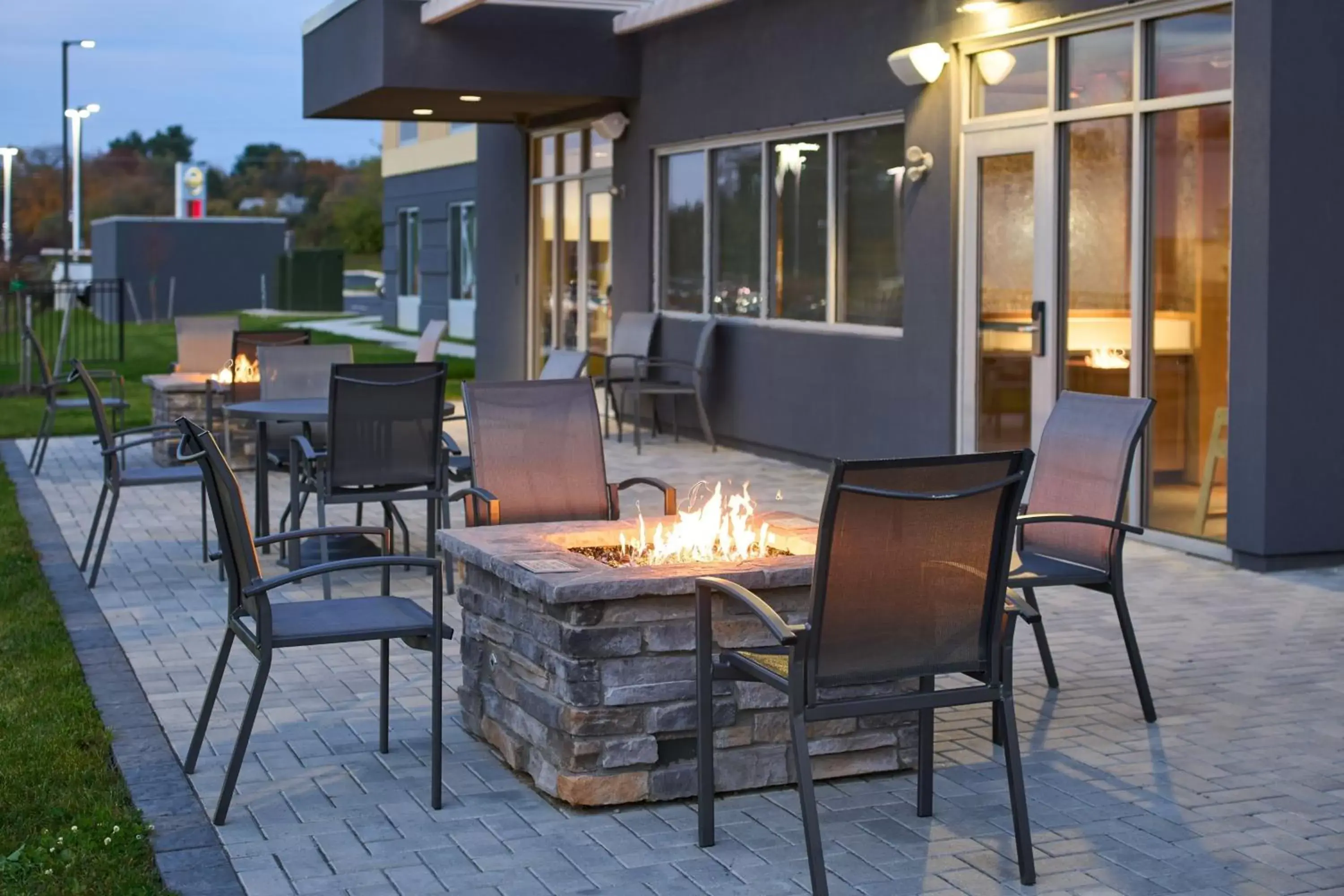 Lounge or bar, Restaurant/Places to Eat in Fairfield by Marriott Inn & Suites Hagerstown