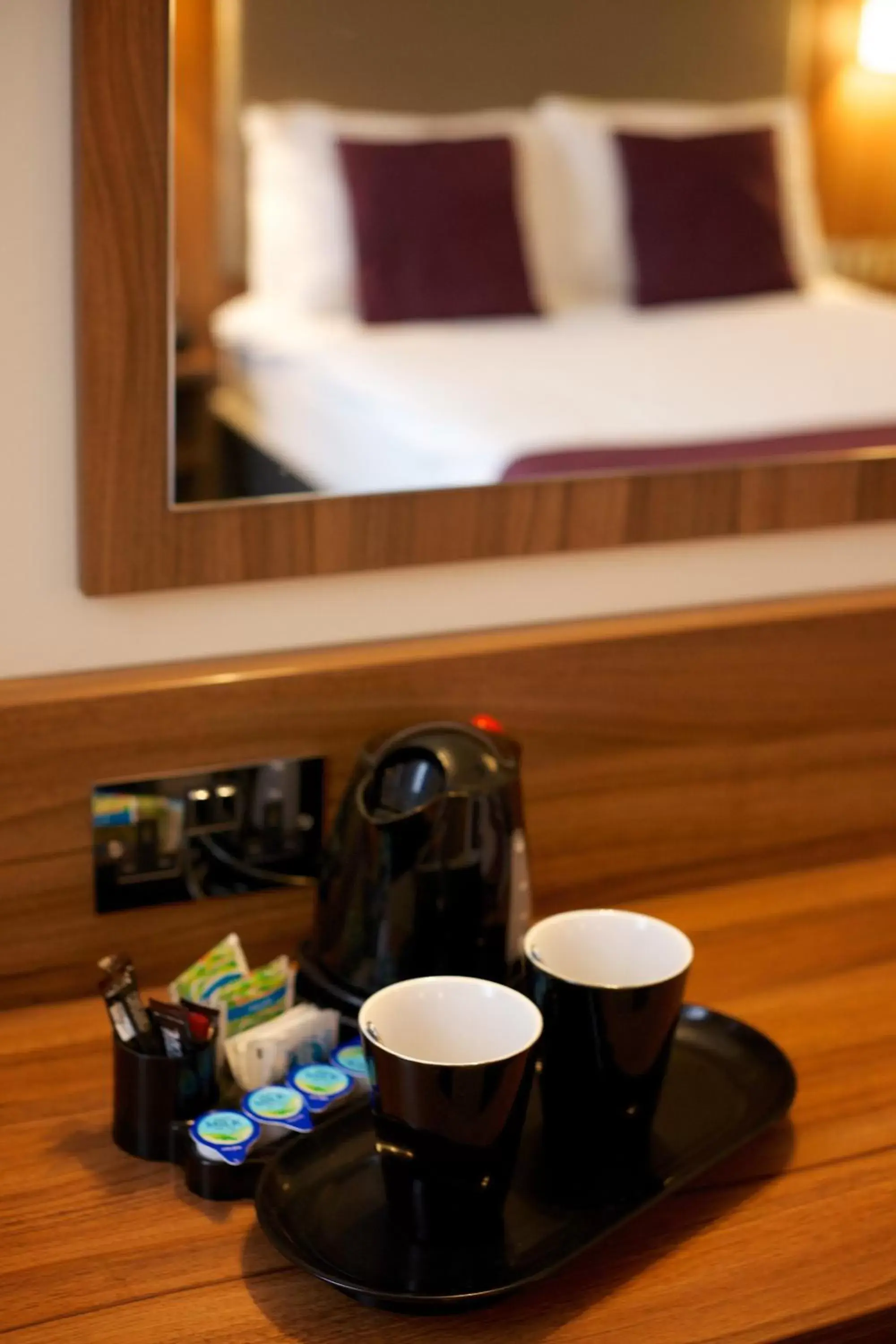 Coffee/tea facilities in Quality Hotel Hampstead