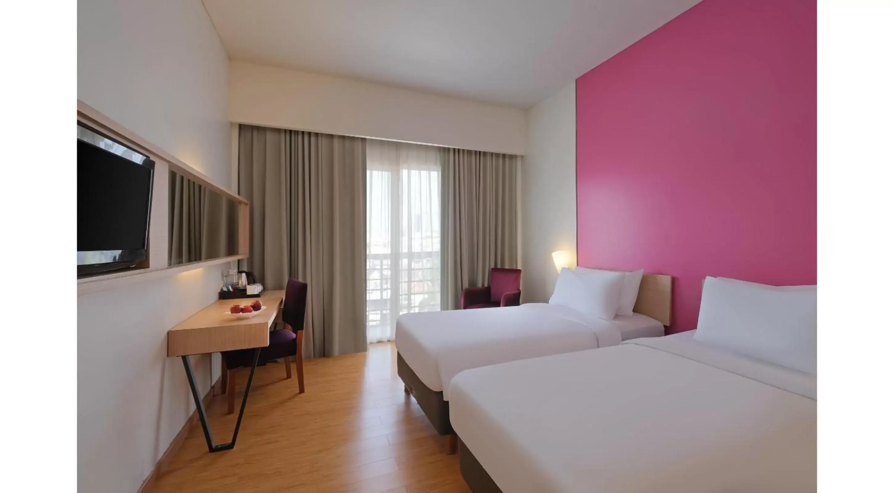 Bedroom, Bed in Quest Hotel Simpang Lima - Semarang by ASTON Bedroom, Bed in Quest Hotel Simpang Lima - Semarang by ASTON