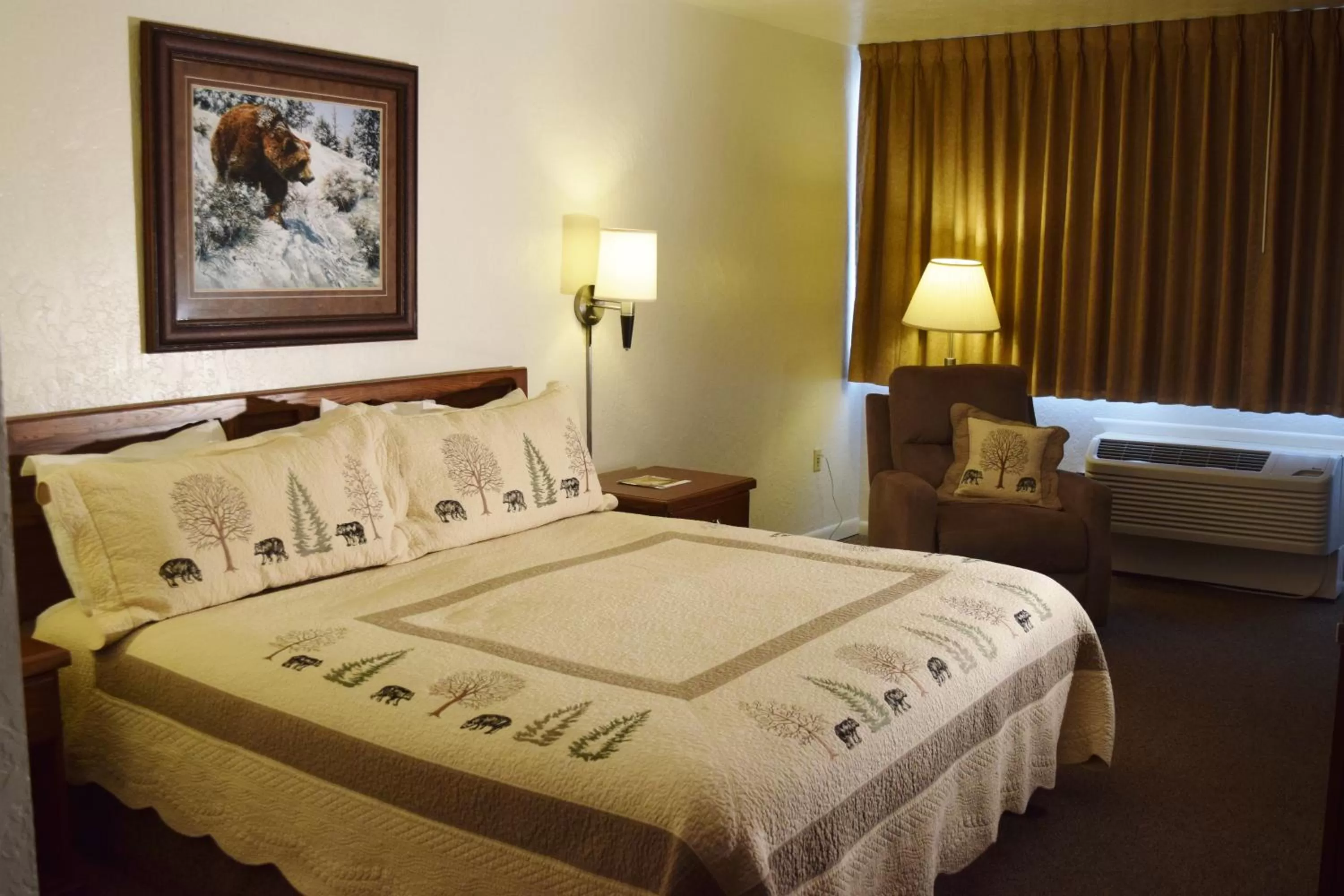 Photo of the whole room, Bed in Venture Inn