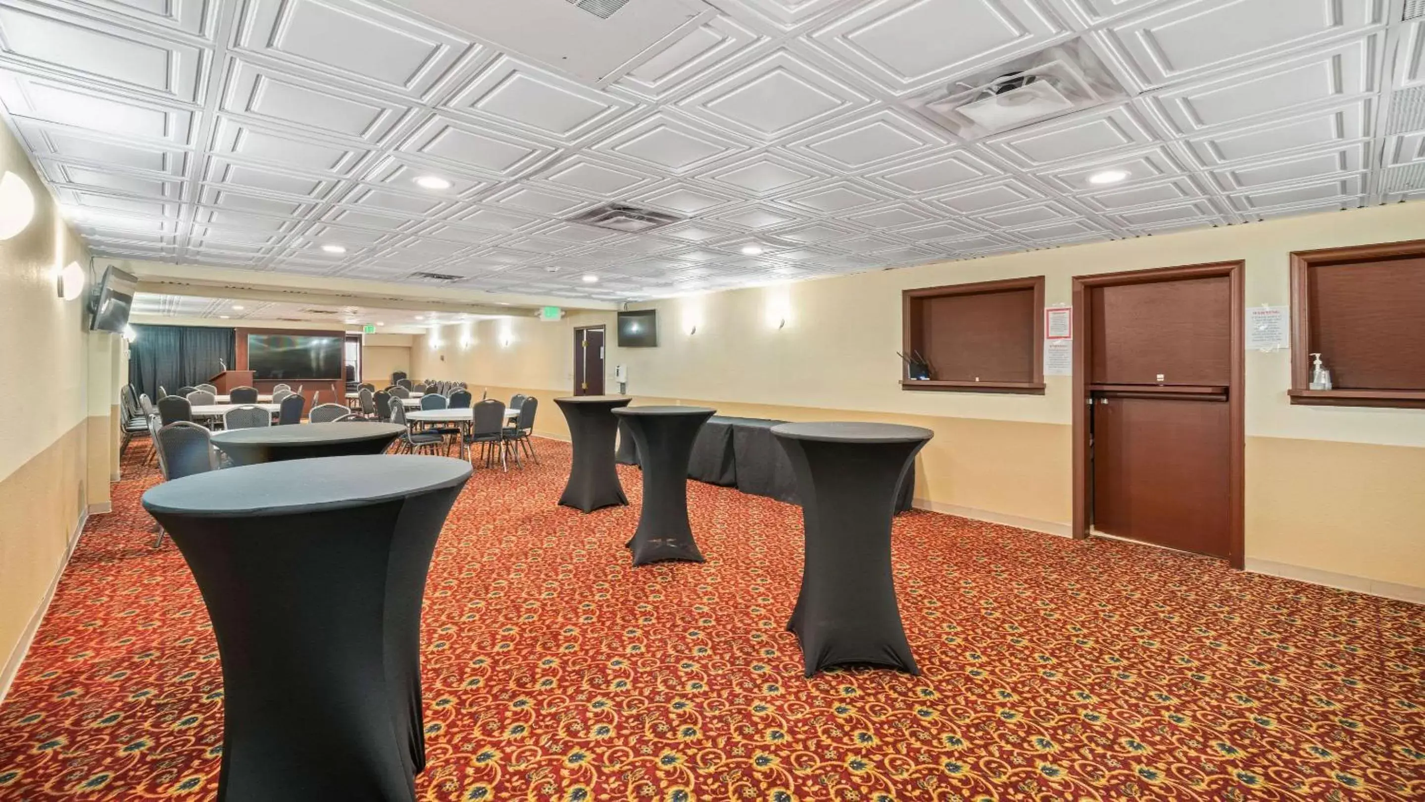 Meeting/conference room in Clarion Hotel & Suites Fairbanks near Ft. Wainwright