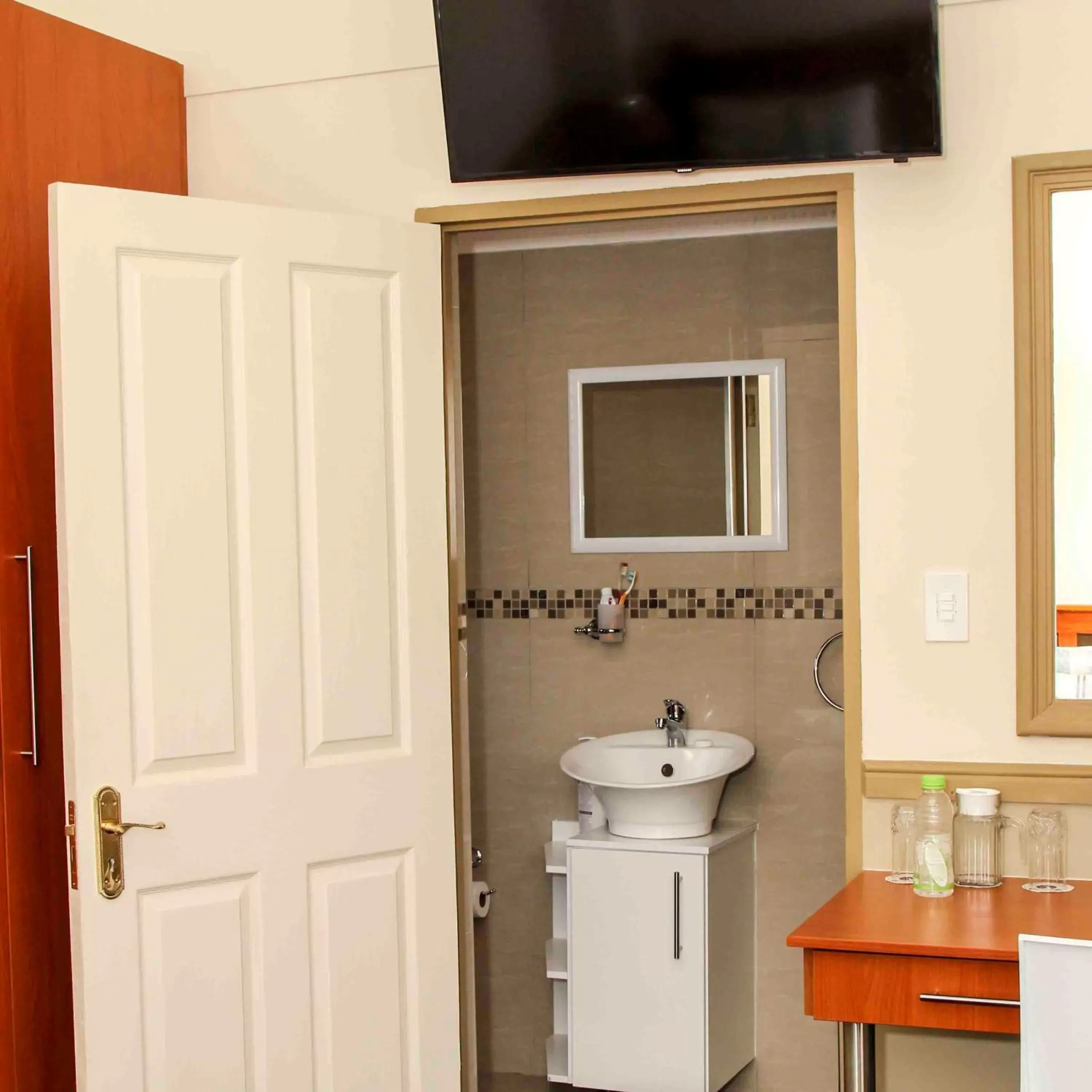 Twin Room - single occupancy in Victoria Heights B&B Twin Room - single occupancy in Victoria Heights B&B