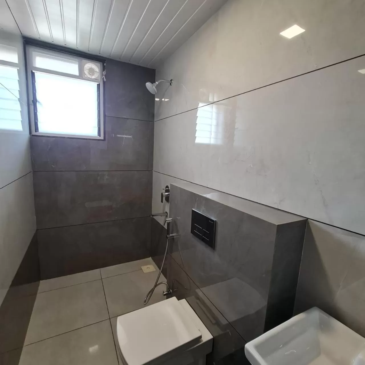 Bathroom in Hotel Grand Indu, 3 Star Kolhapur