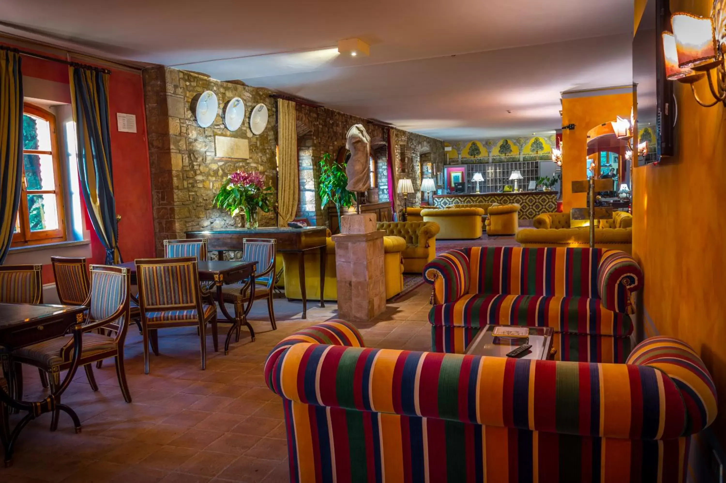 Lobby or reception, Lounge/Bar in Hotel Bramante