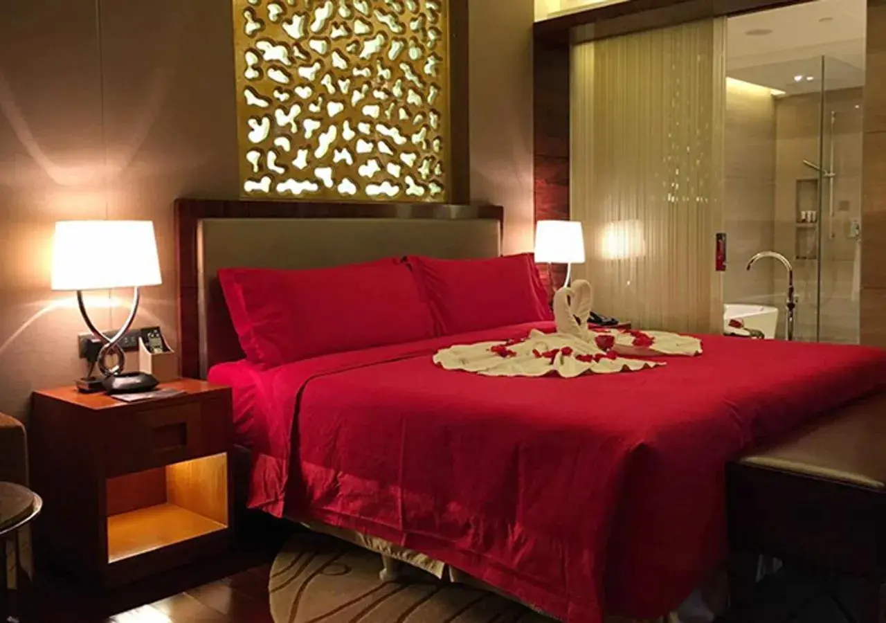 Bed in Kempinski Hotel Taiyuan