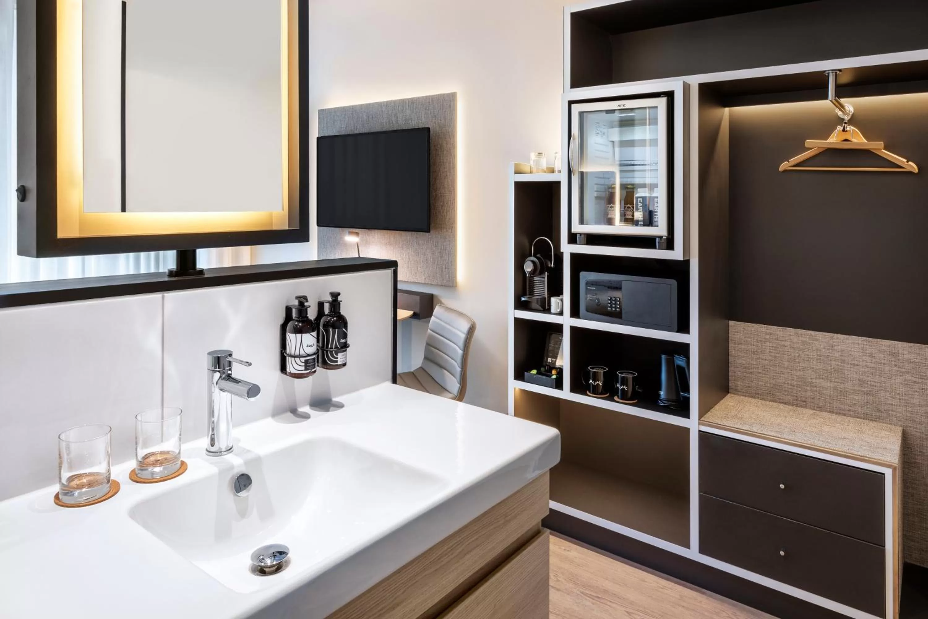 Bathroom in INNSiDE by Meliá Amsterdam