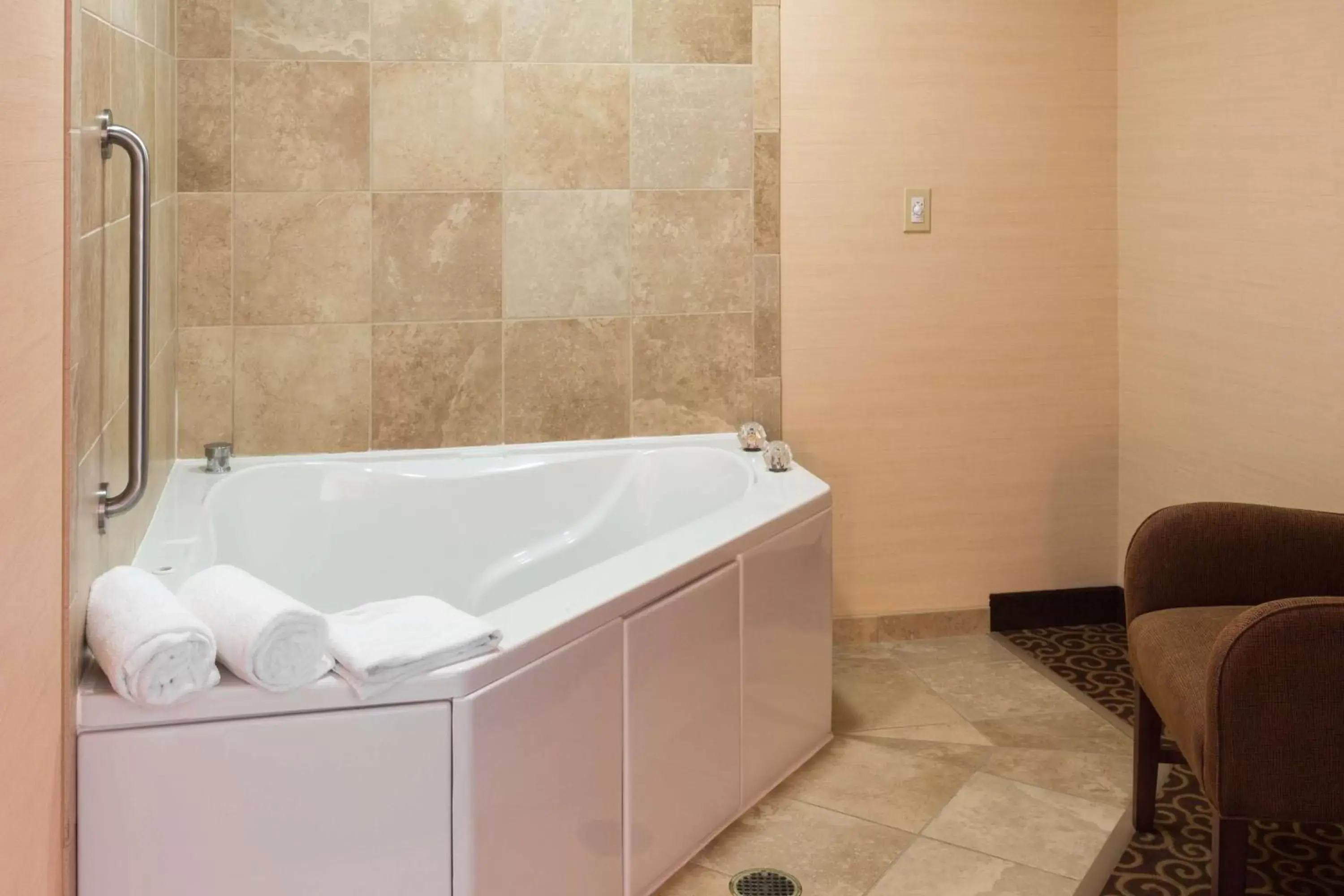 Bed in Hampton Inn Goshen Bed in Hampton Inn Goshen